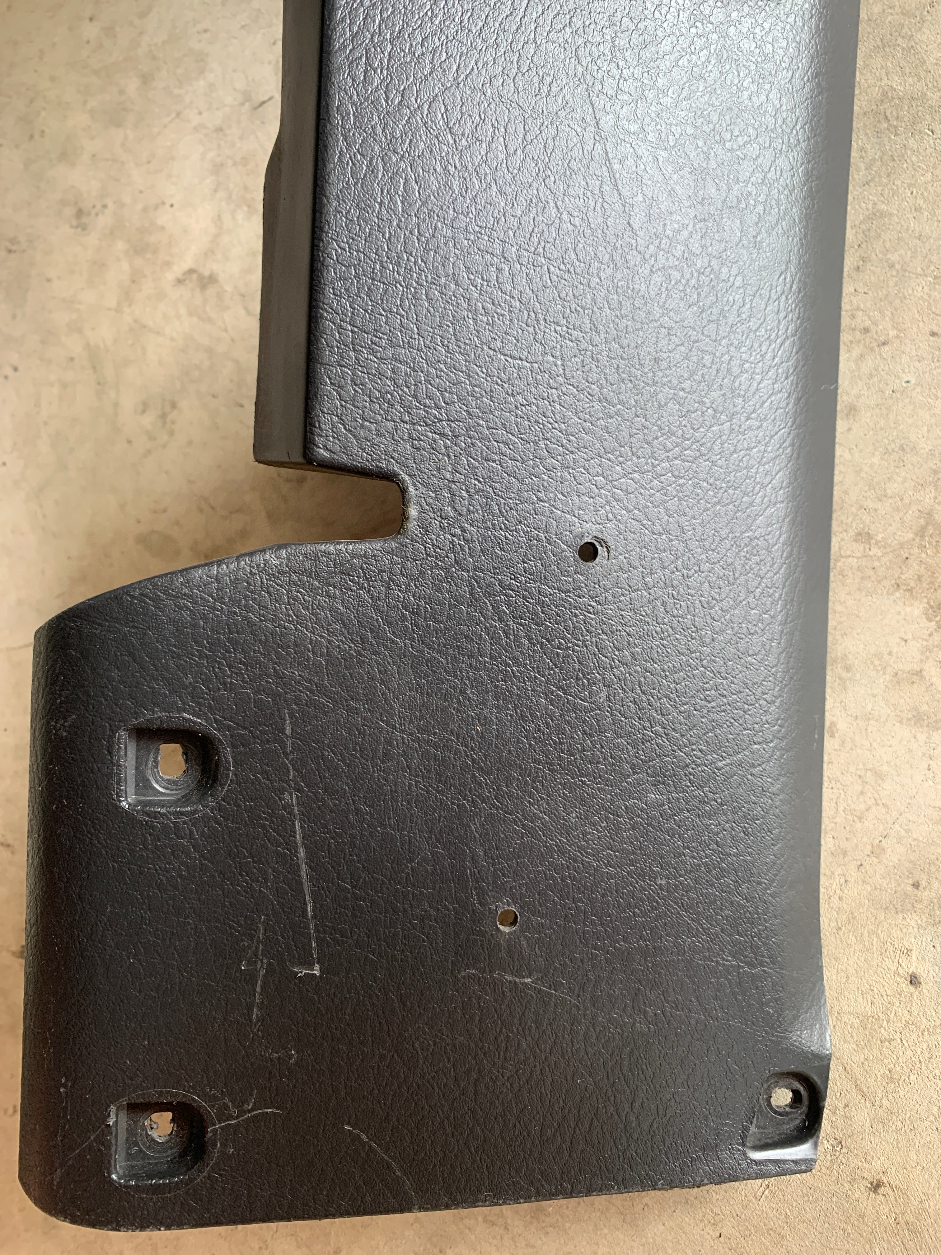 Lower Dash Panel, R32