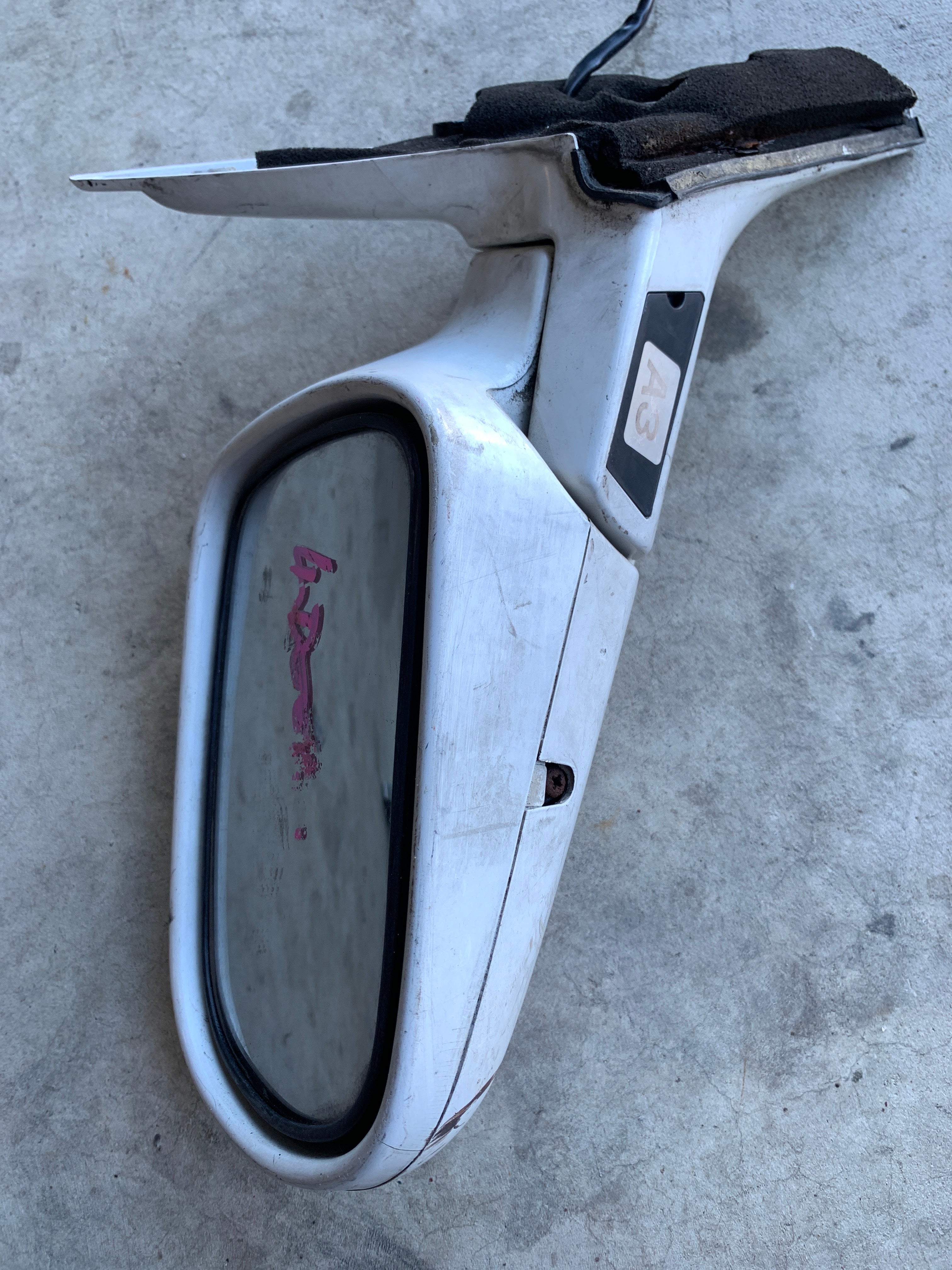 LEFT Wing Mirror, R32 4dr
