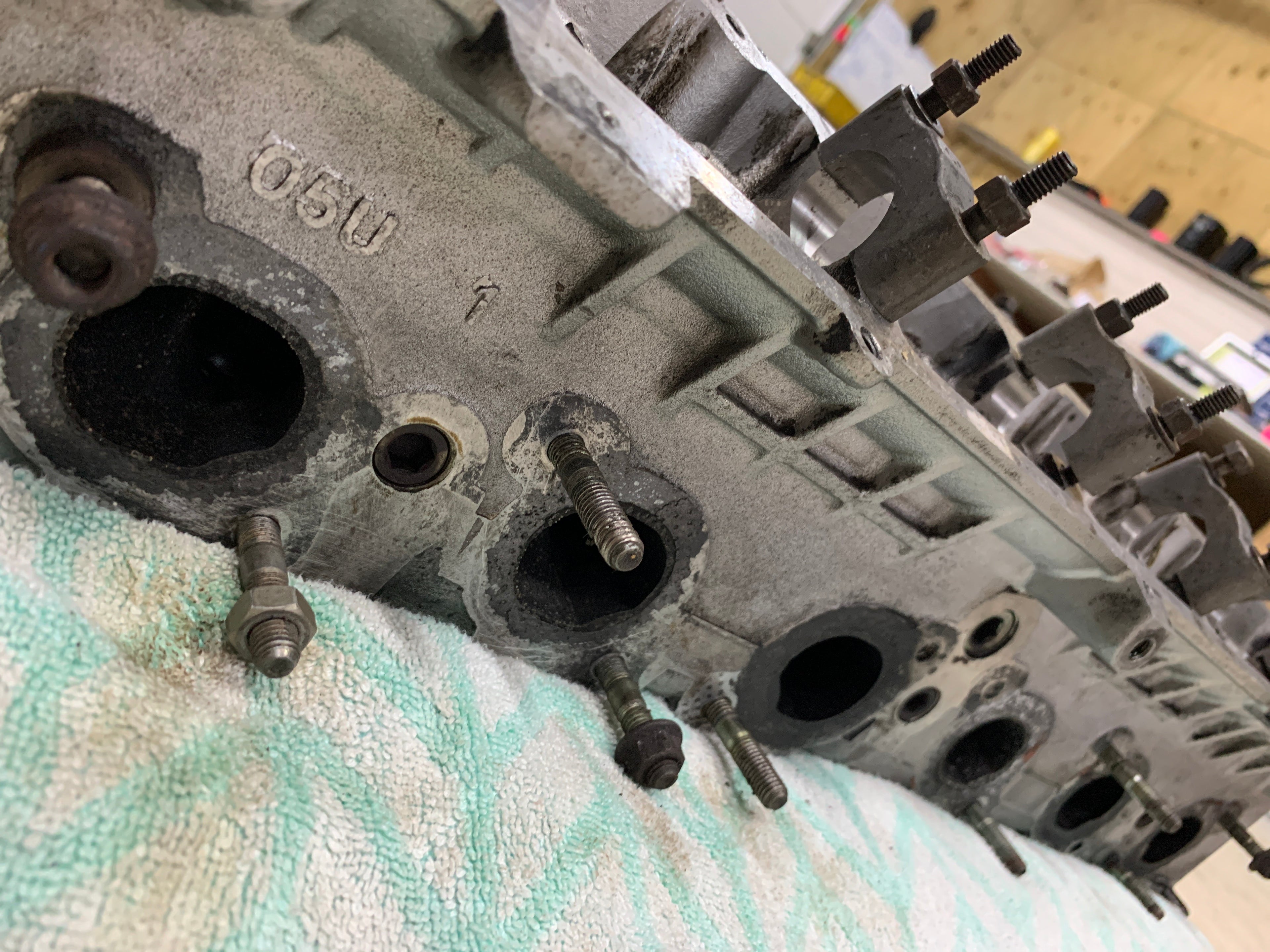 Cylinder Head, RB26