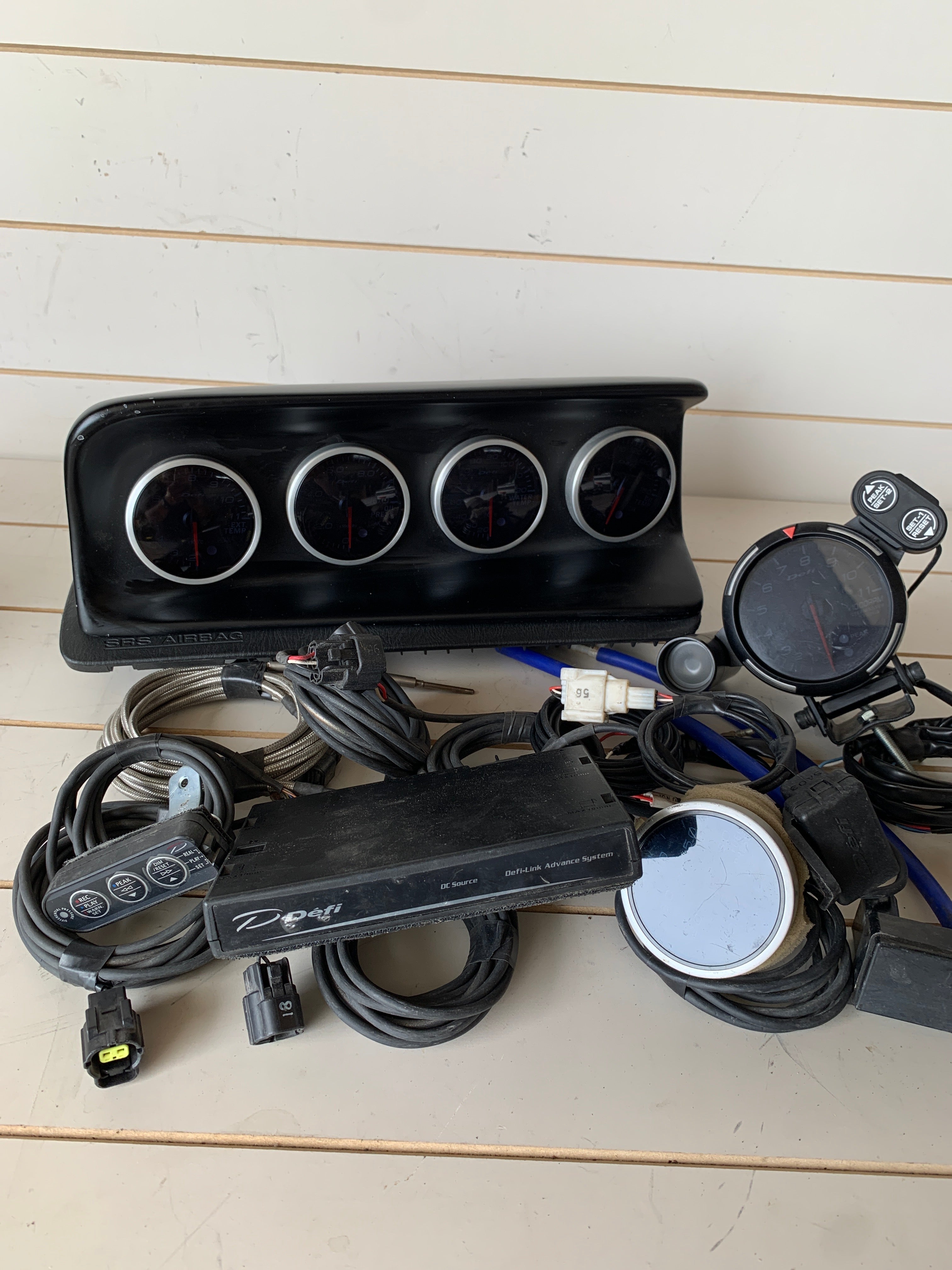 Huge DEFI Gauge Set-up – GT-R Parts