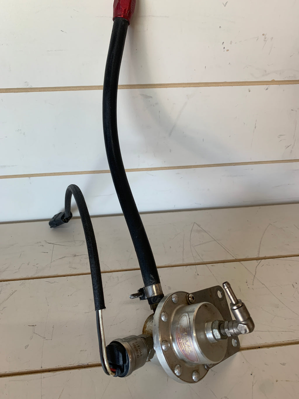 SARD Fuel Pressure Reg w/DEFI Fuel pressure sensor