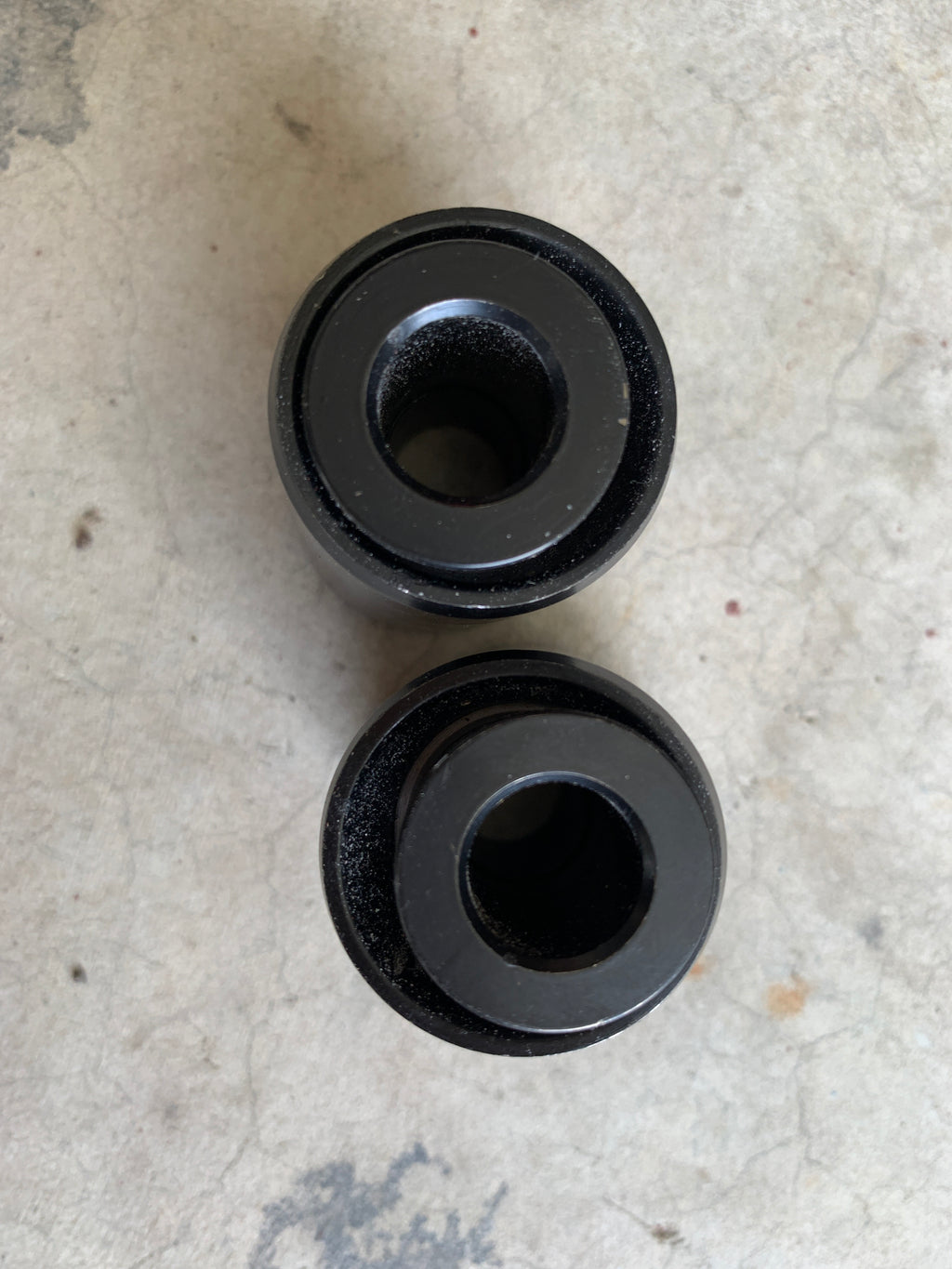 NEW Rear Knuckle SPHERICAL Bushes 30mm od, R32