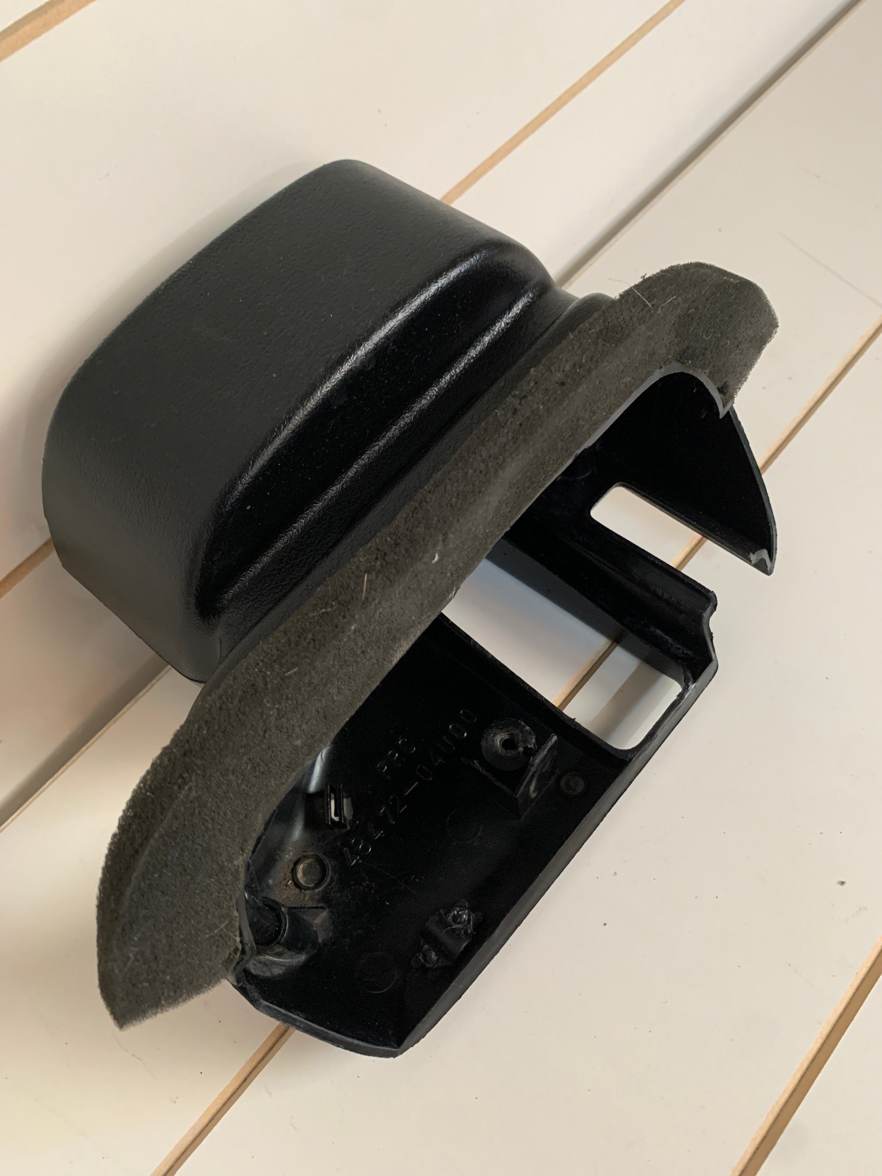 Steering Column Cover, R32