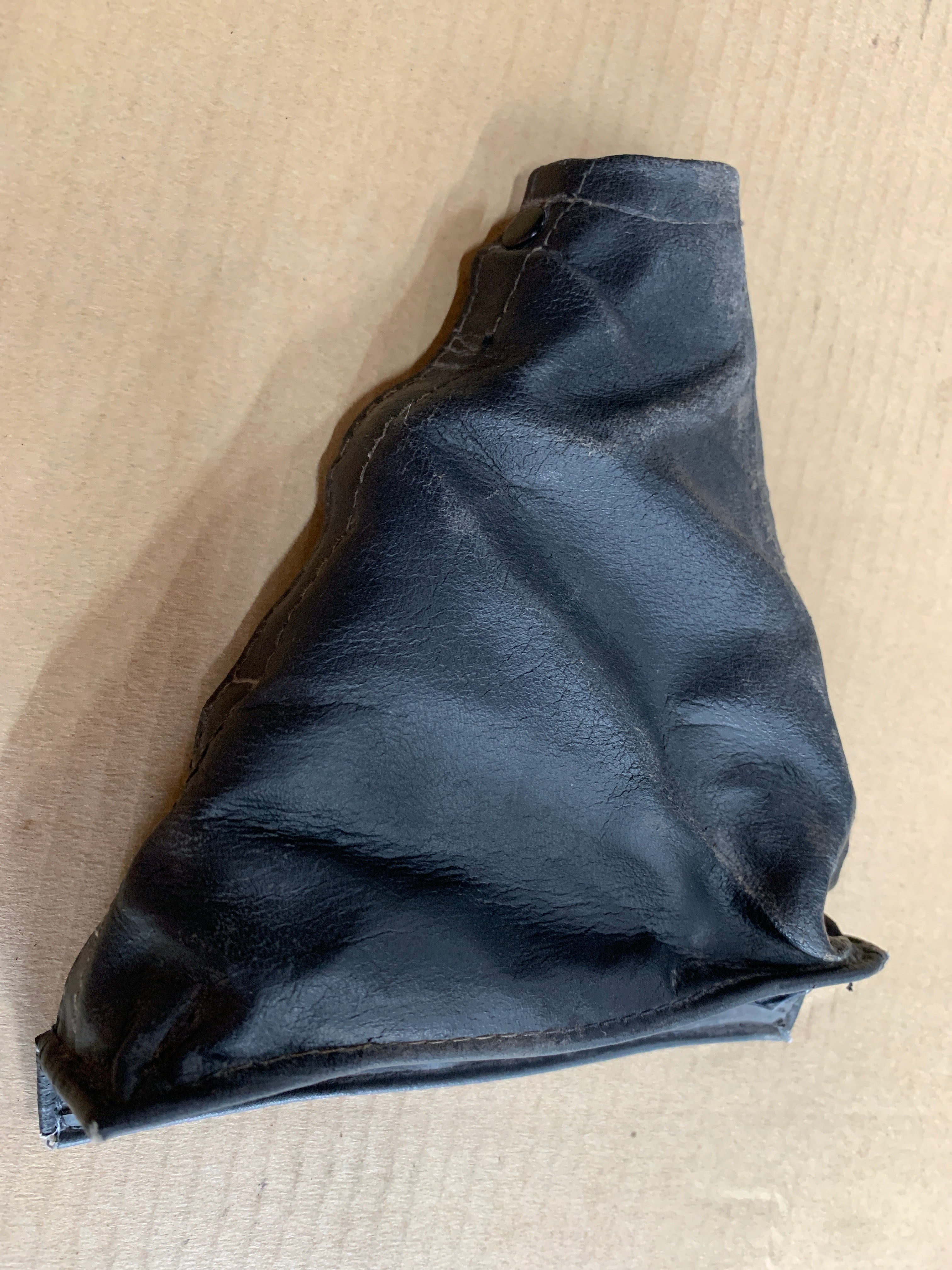 Hand Brake Boot, R32