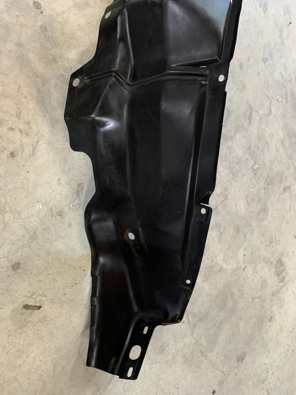 Front LEFT Guard Liner (back), R32 GTR