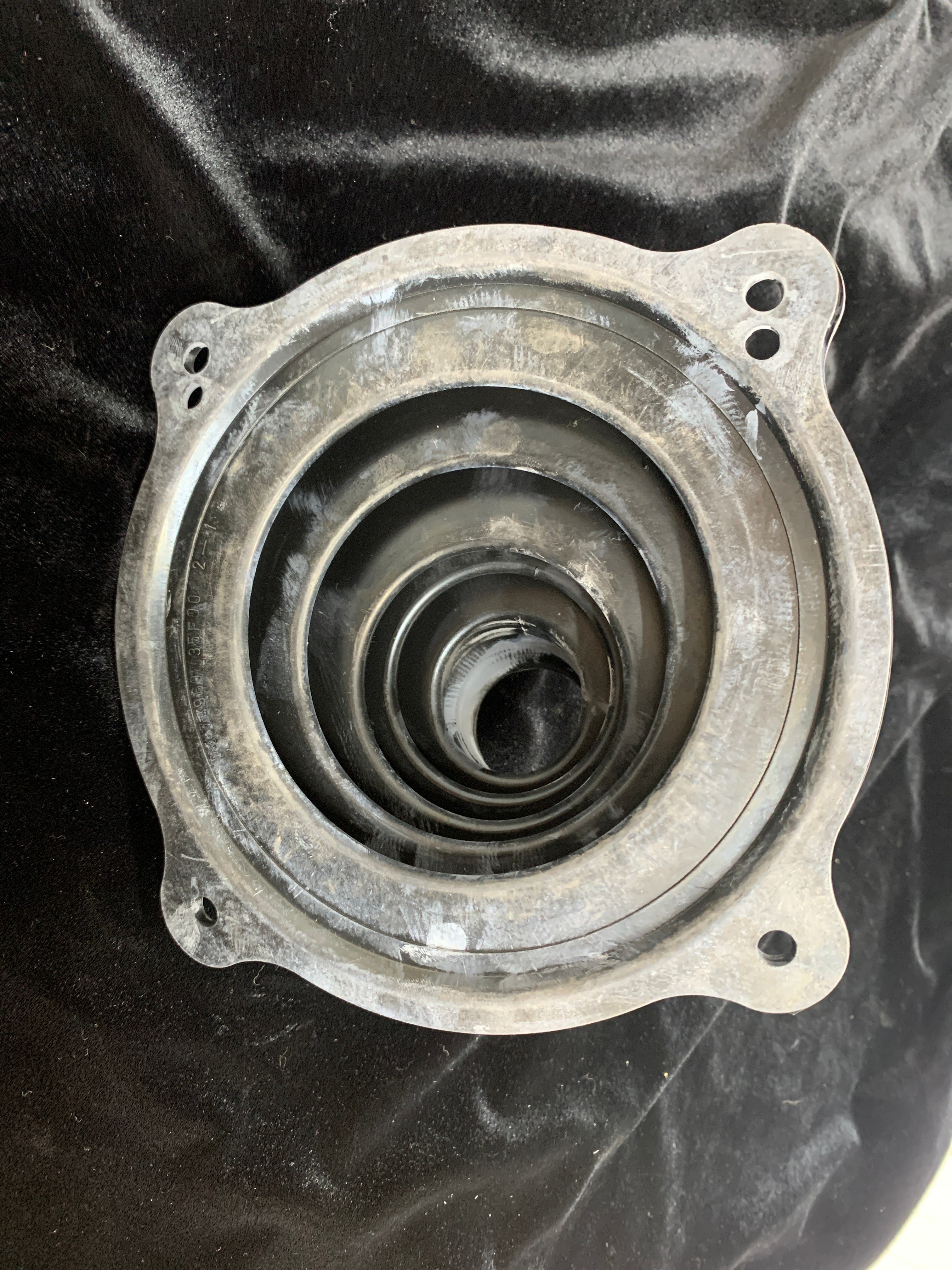 Upper Gear Shifter Rubber Boot R32/33/34 *GENUINE