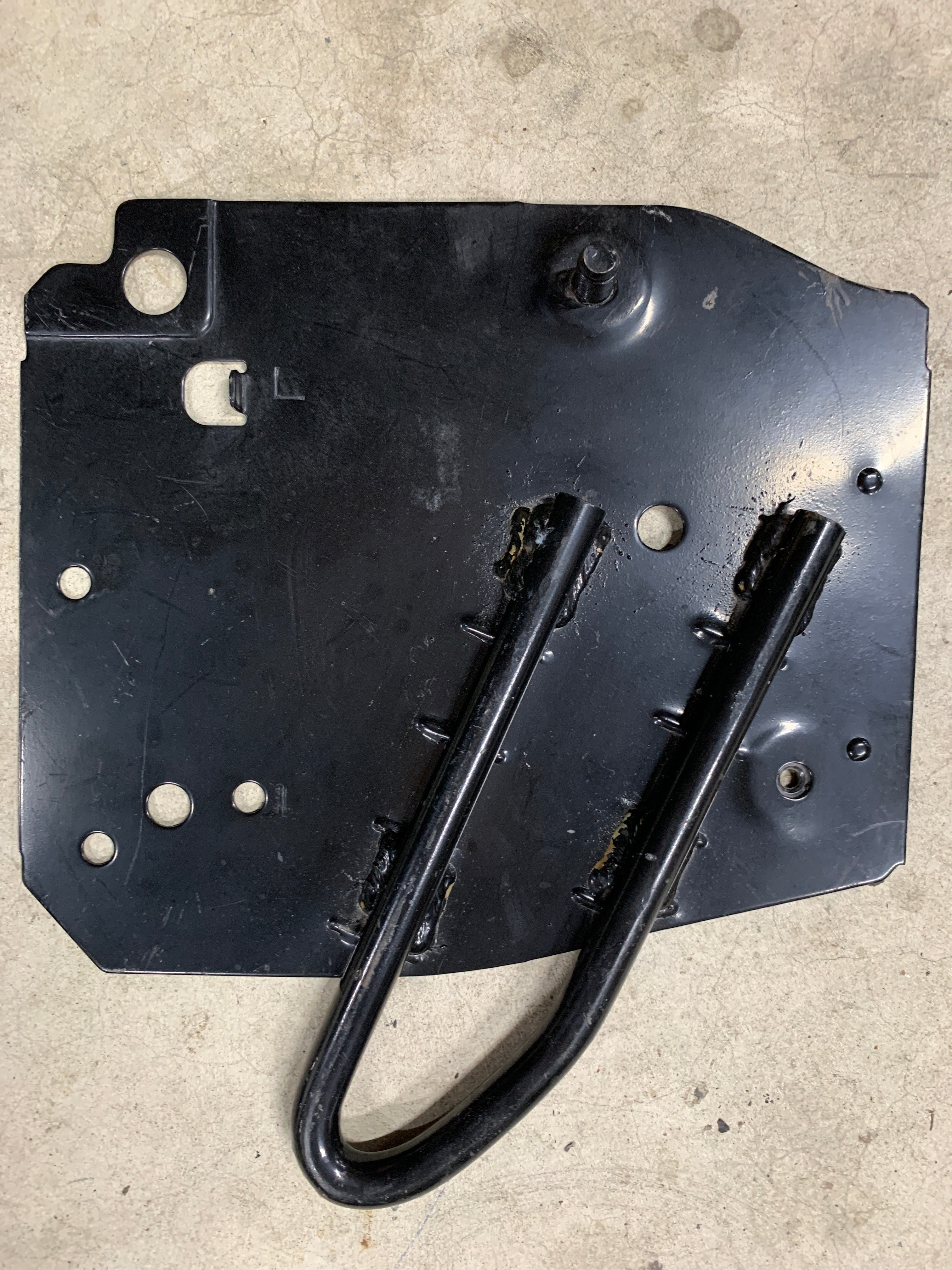 NEW Genuine FRONT Chassis Closing Plate, R32/33/34