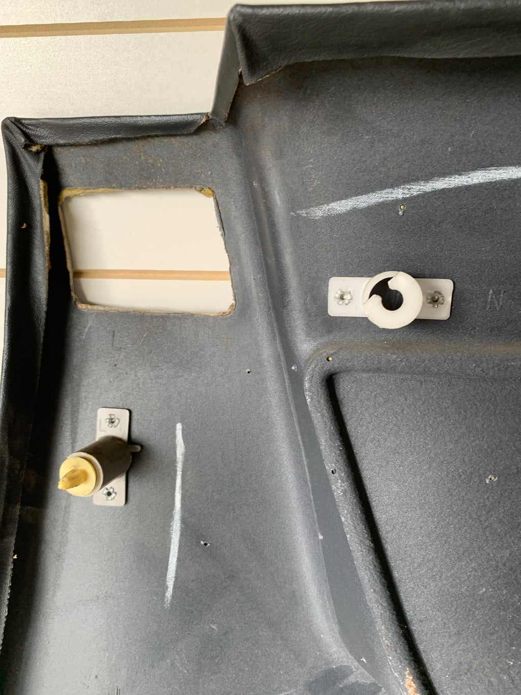 LEFT Lower 1/4 Trim, R32 Coupe