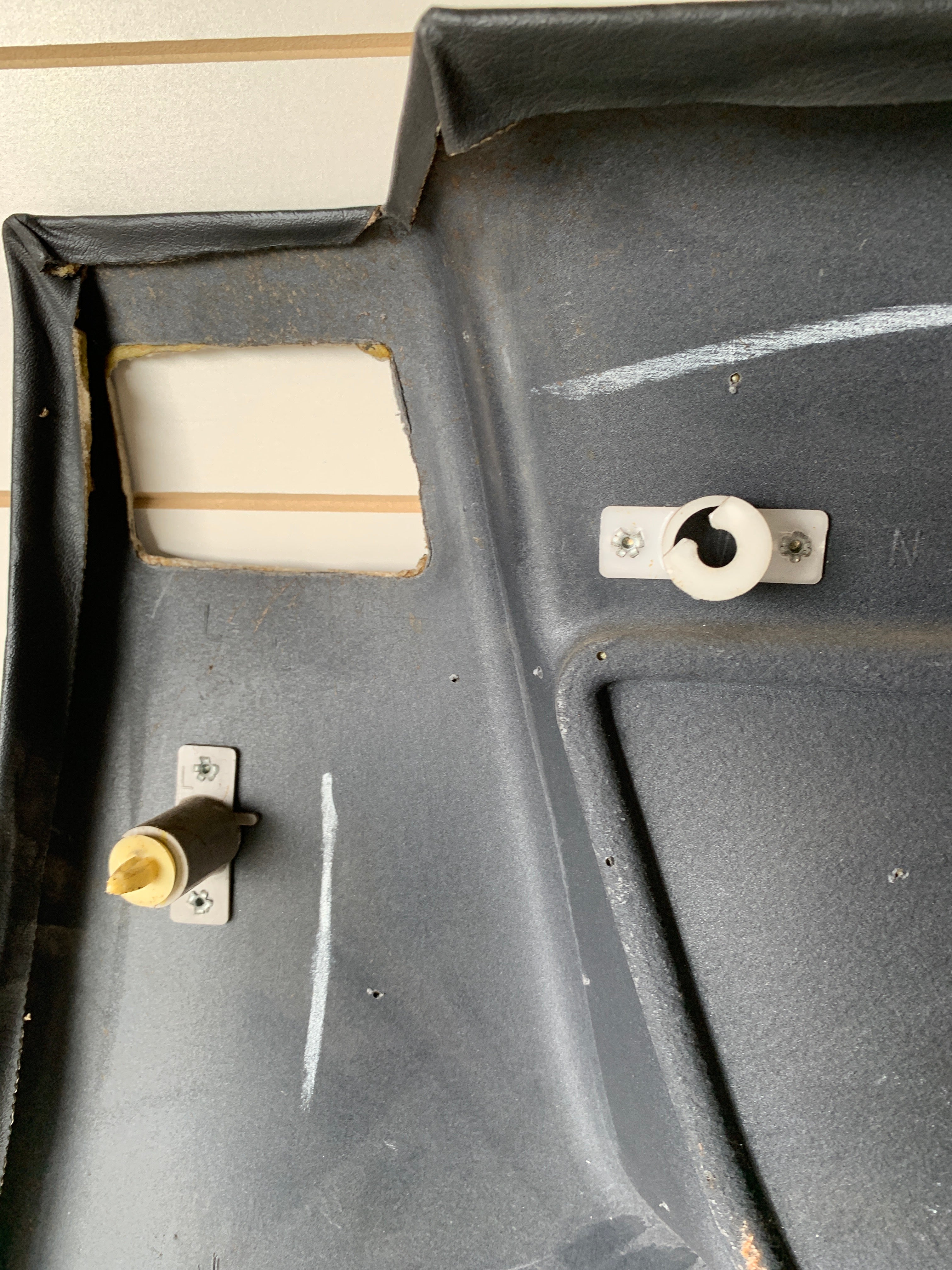 LEFT Lower 1/4 Trim, R32 Coupe