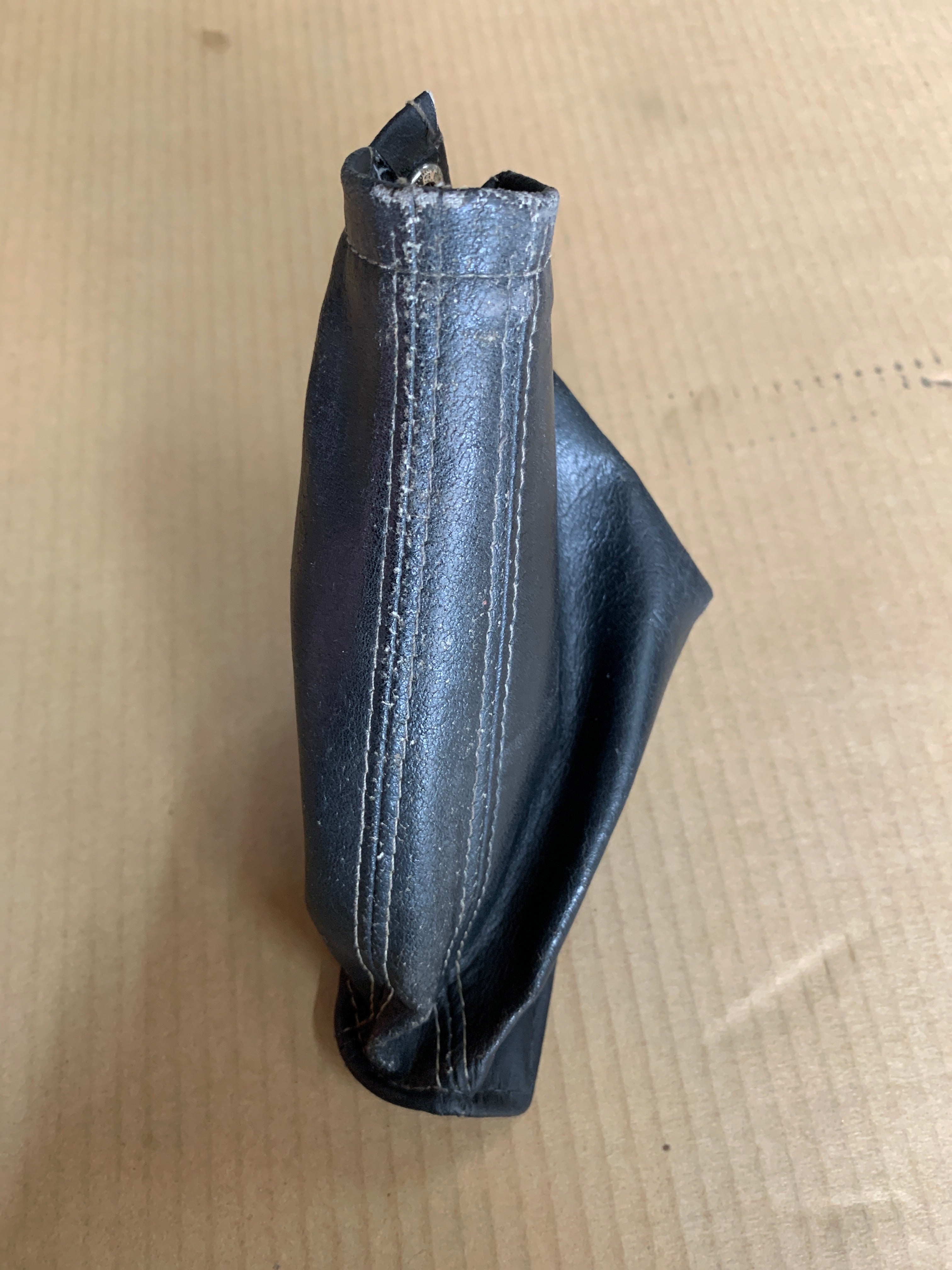 Hand Brake Boot, R32
