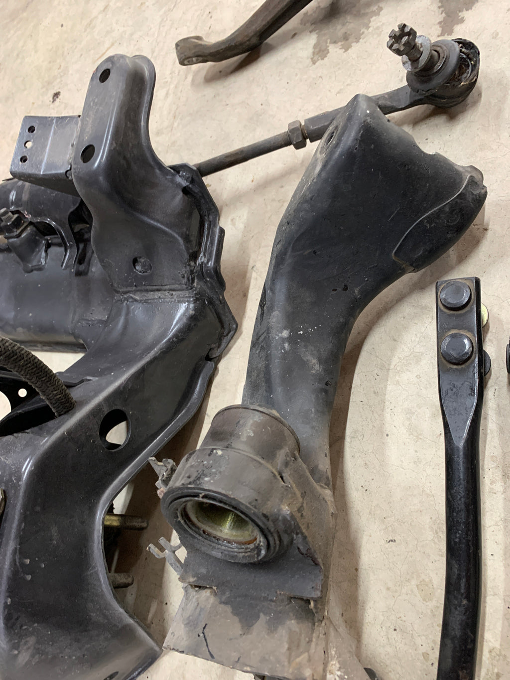FRONT Subframe, (incomplete) R32 GTR