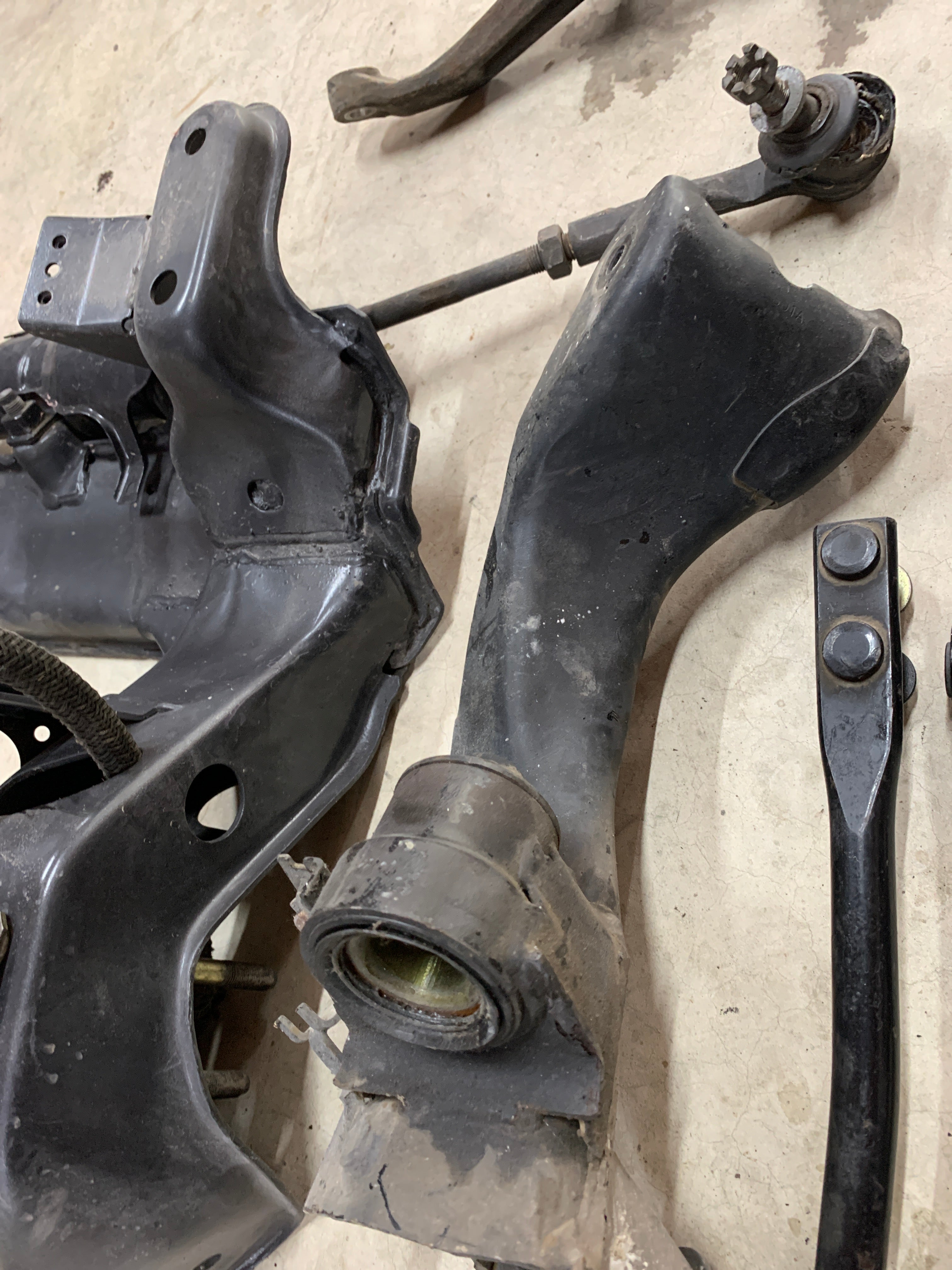 FRONT Subframe, (incomplete) R32 GTR