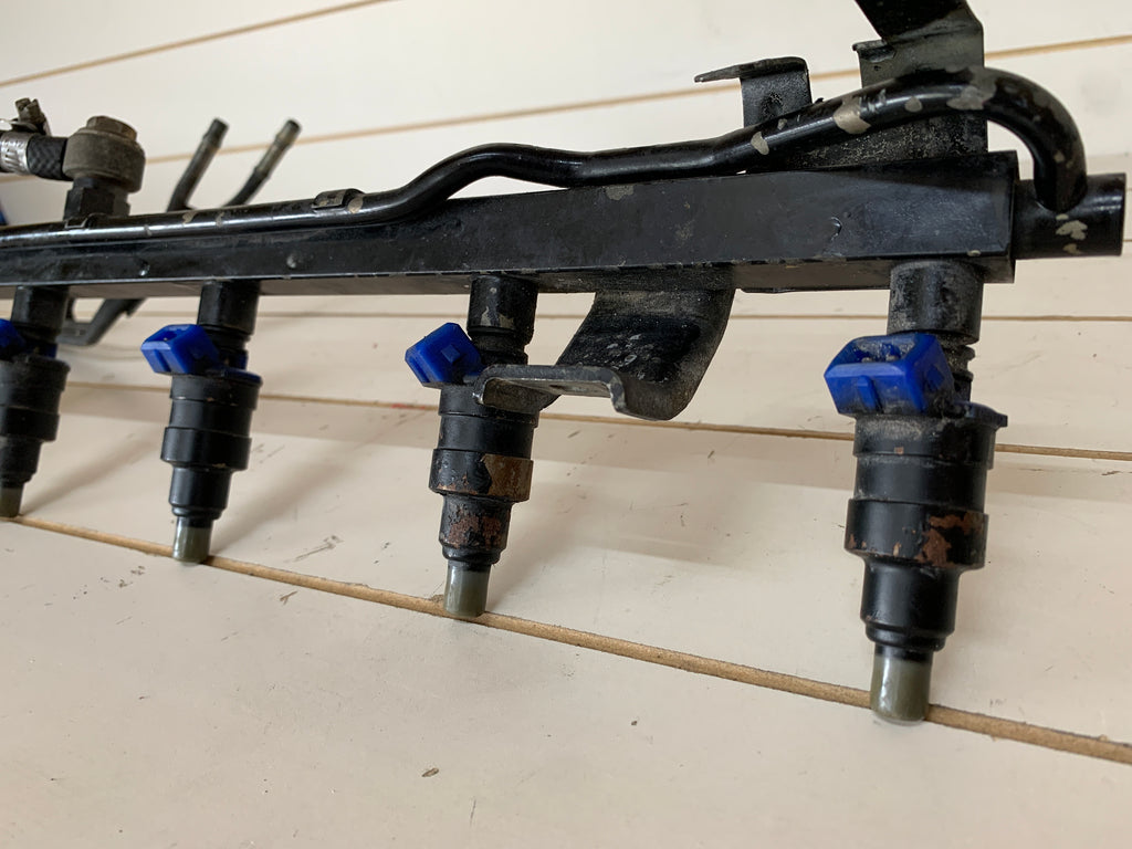Fuel Rail w/injectors, R32 GTR