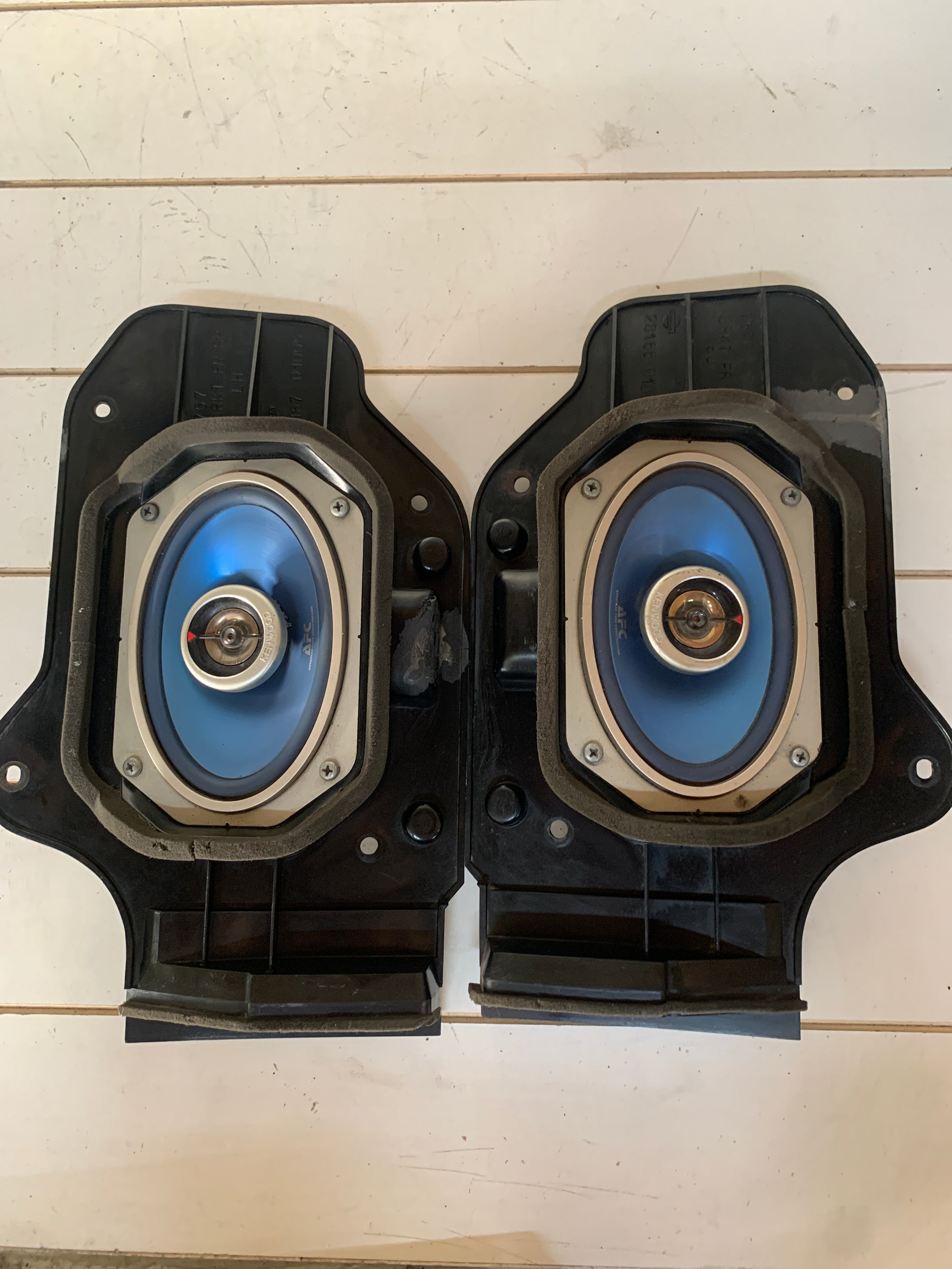 Front Speakers + Holders, R32