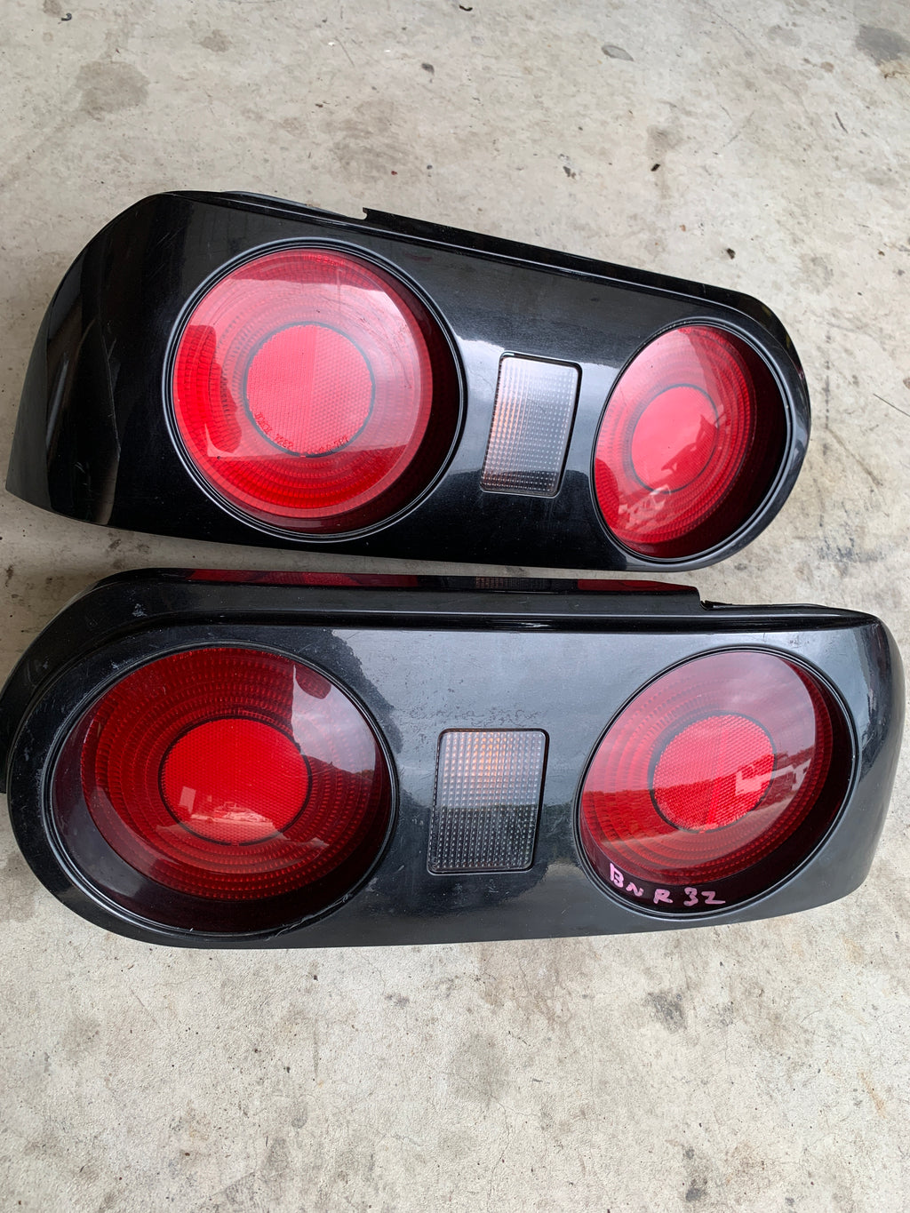 Tail lights, R32 Coupe