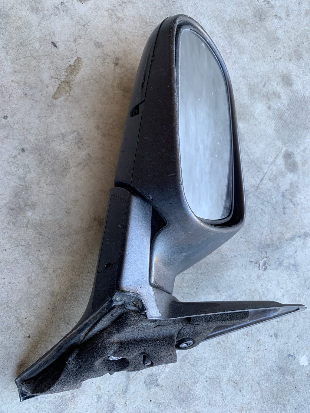 LEFT Wing Mirror, R32 4dr