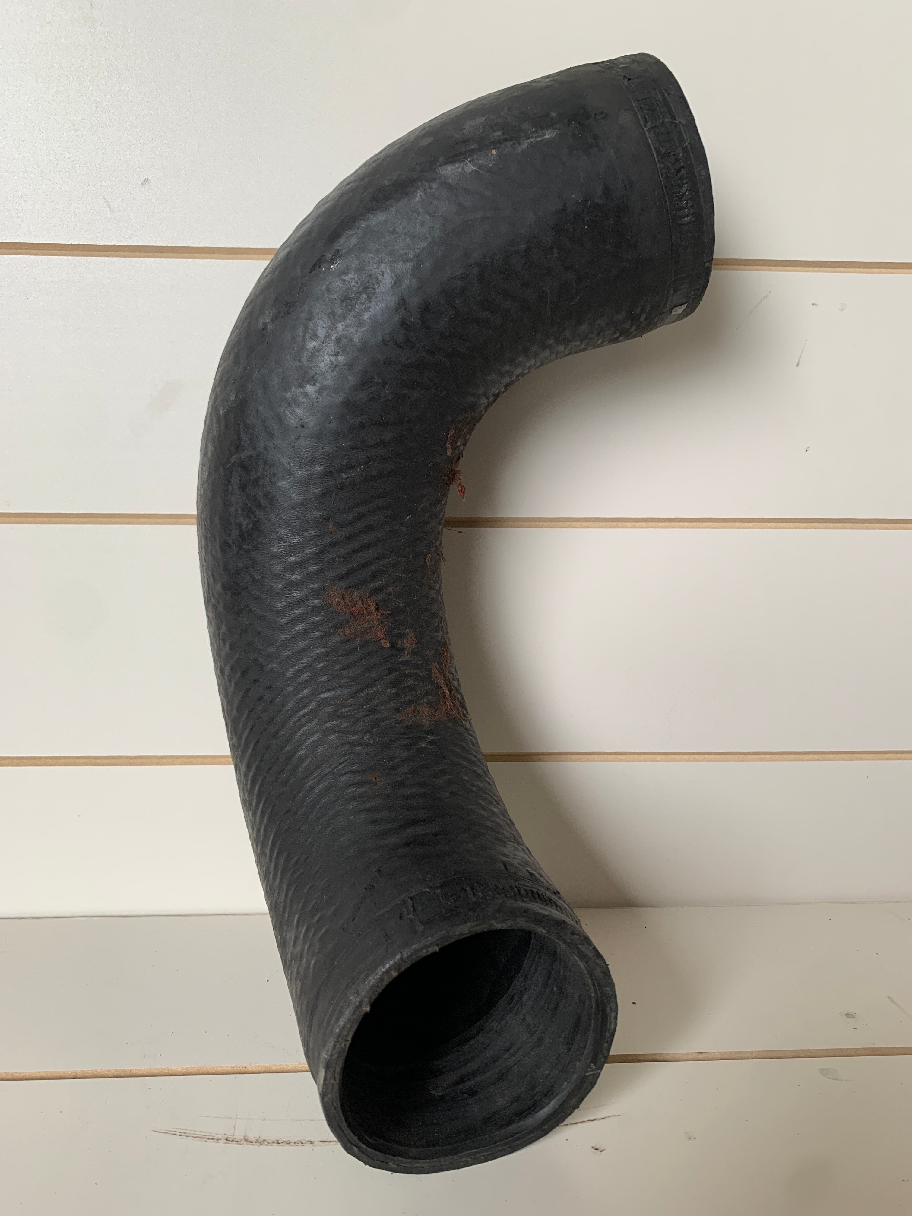 RUBBER Pipe - Front Left from Intercooler, GT-R