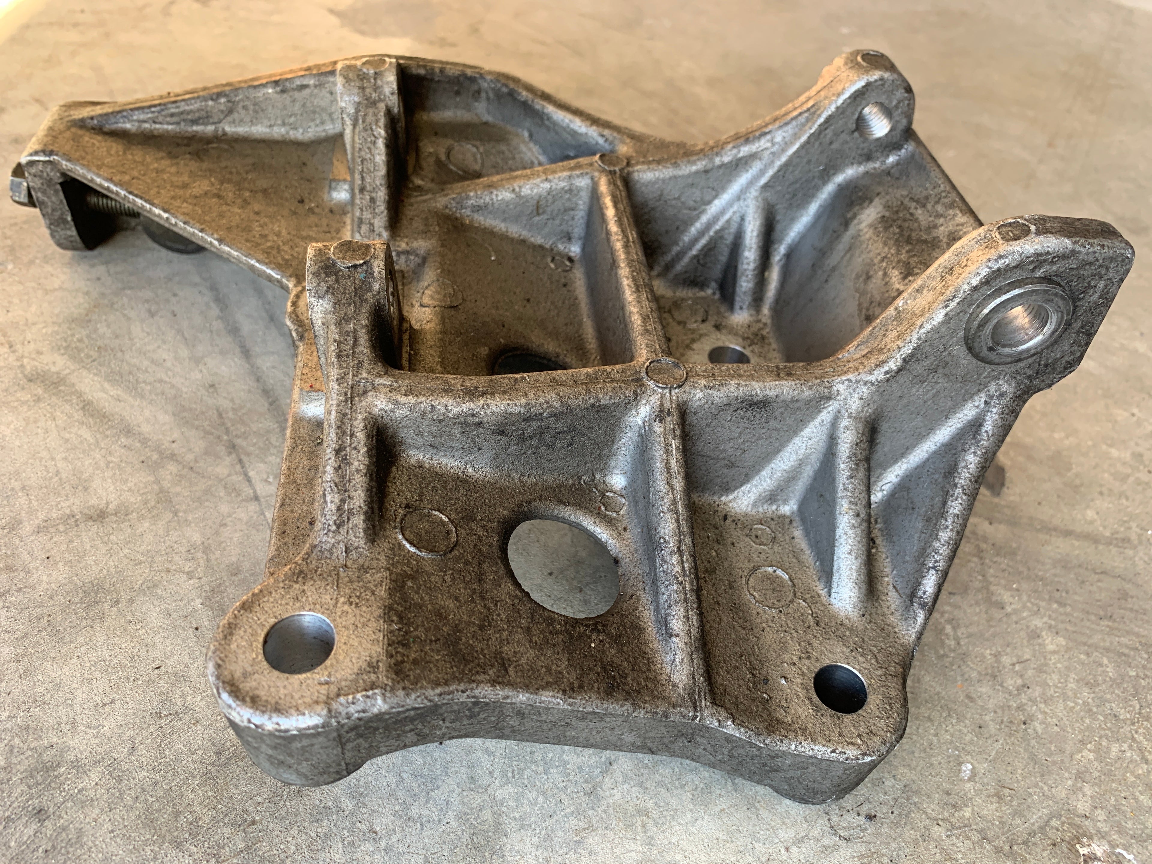 AC Compressor Bracket, R32 GTR