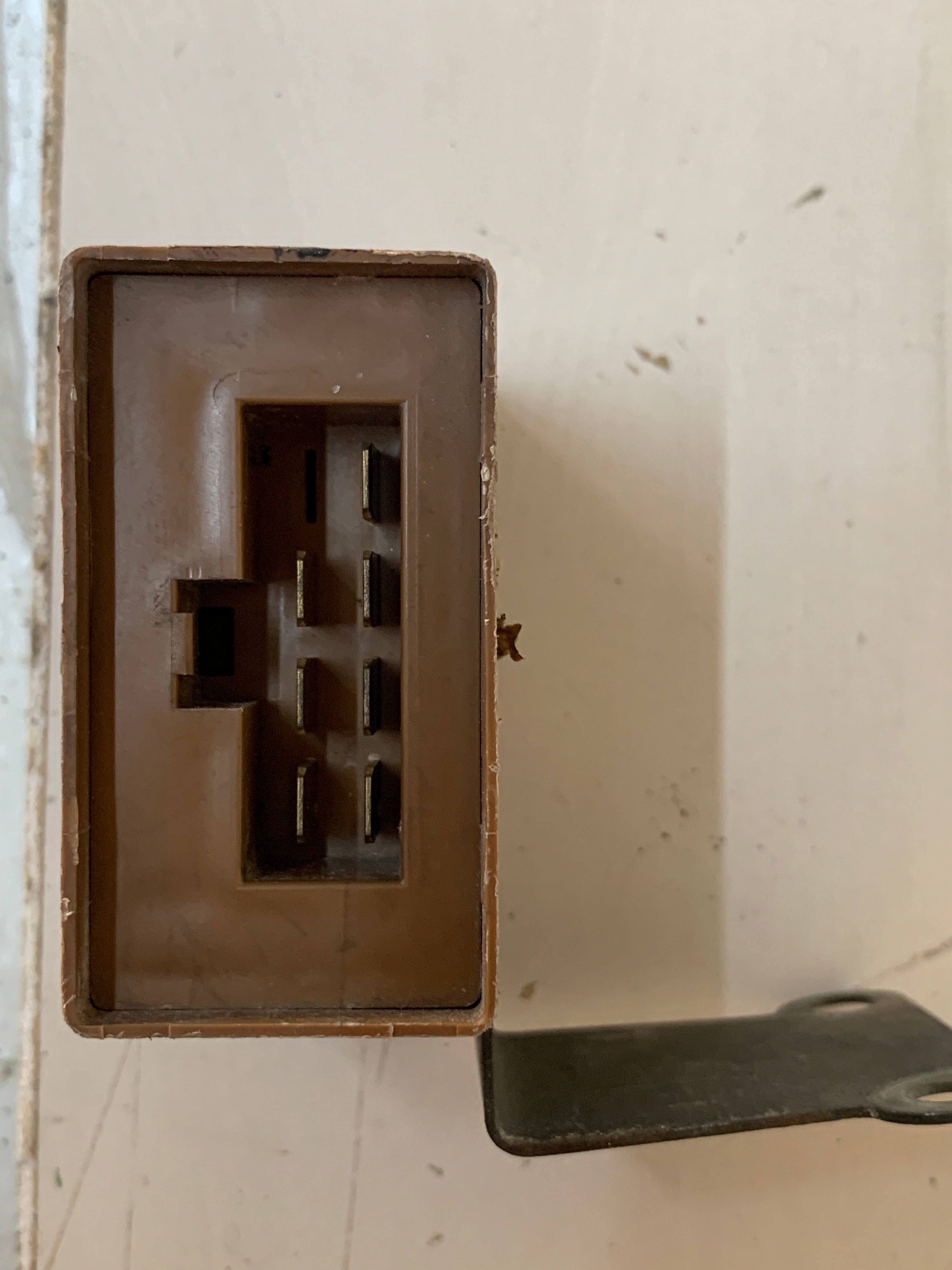 Wiper Control Relay, R32 GTR