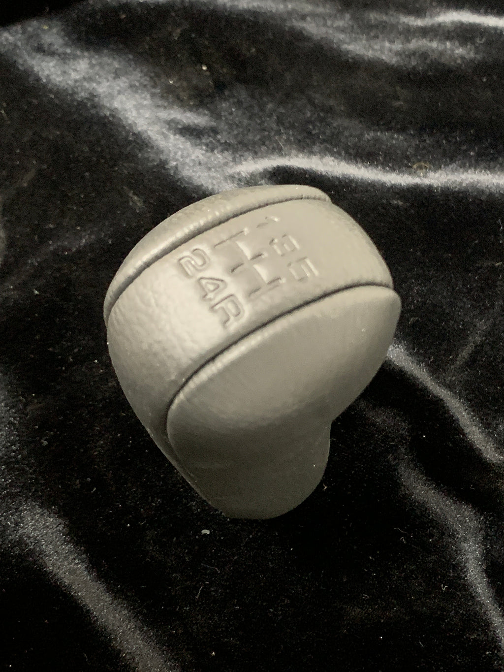 Gear Knob *GENUINE R32/33