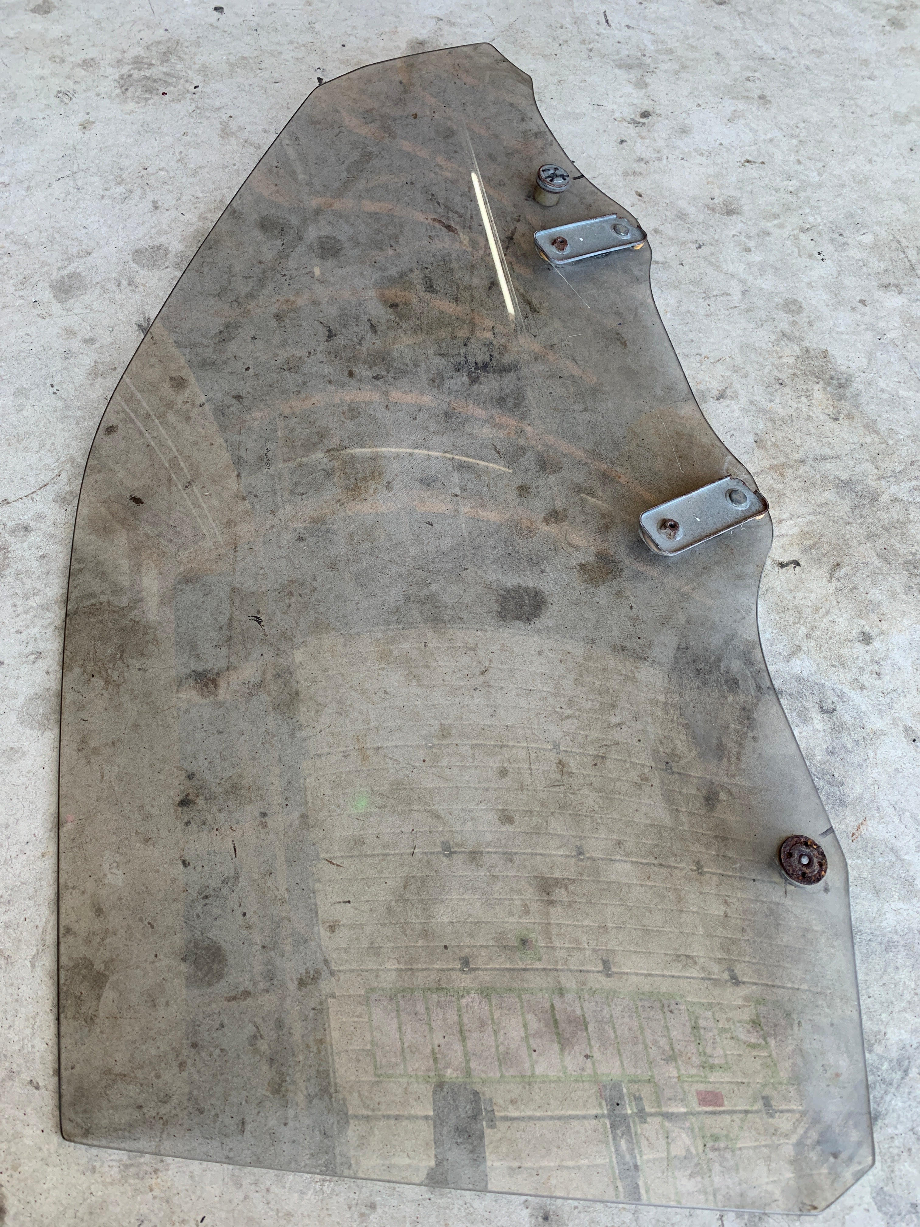 RIGHT Door Glass, R32 2dr