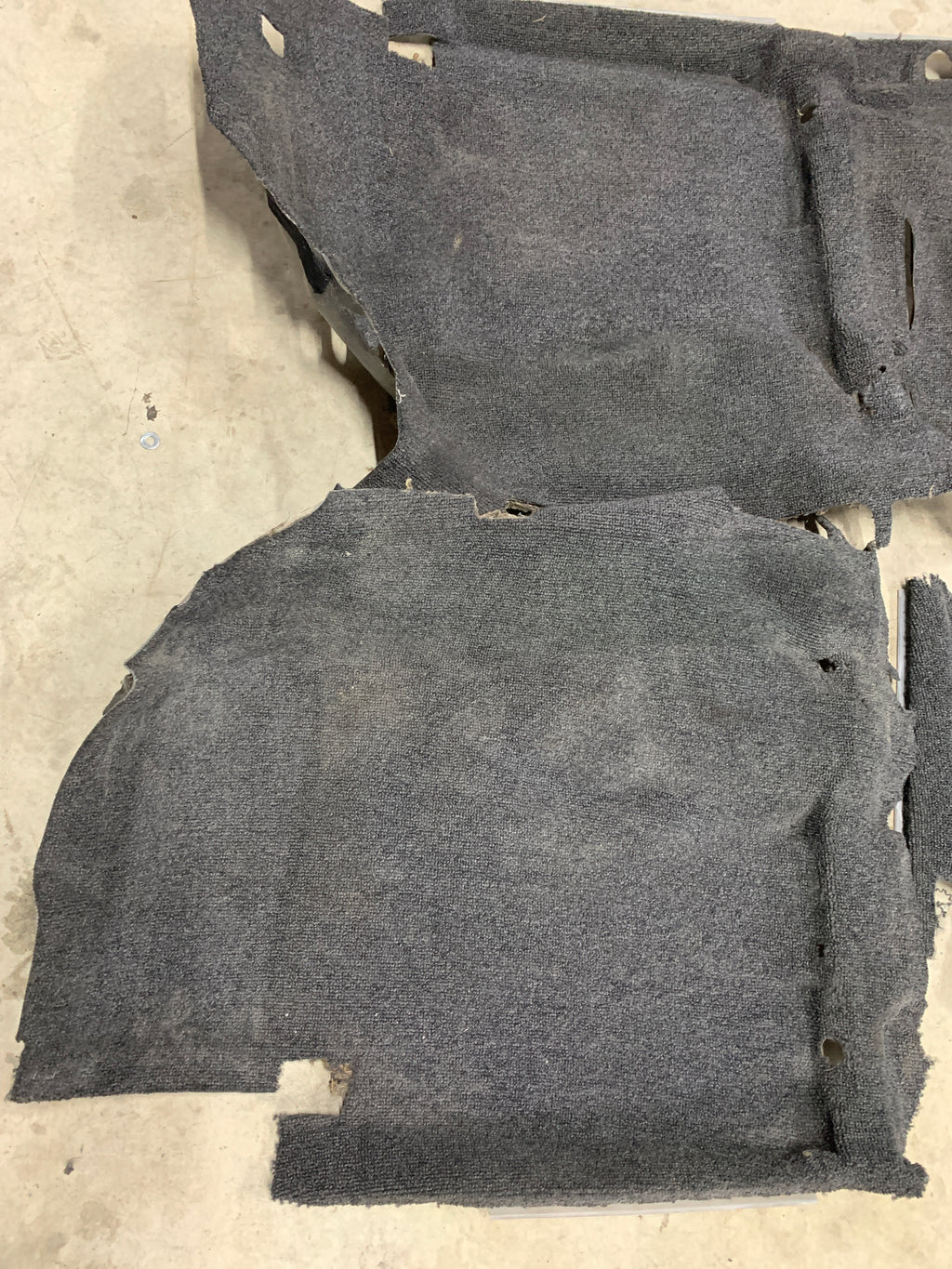 *CUT Cabin Carpet, R32 Coupe