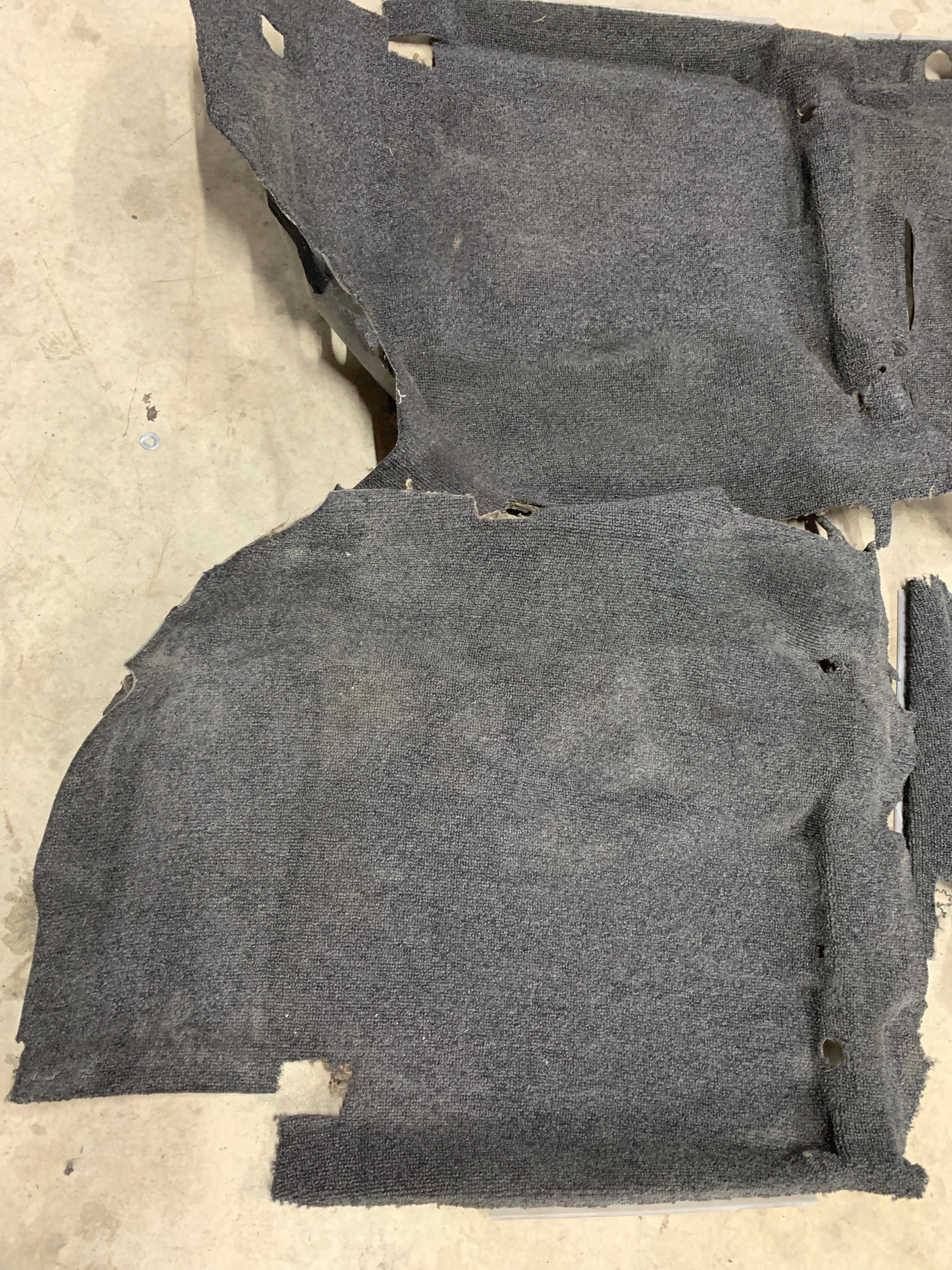 *CUT Cabin Carpet, R32 Coupe
