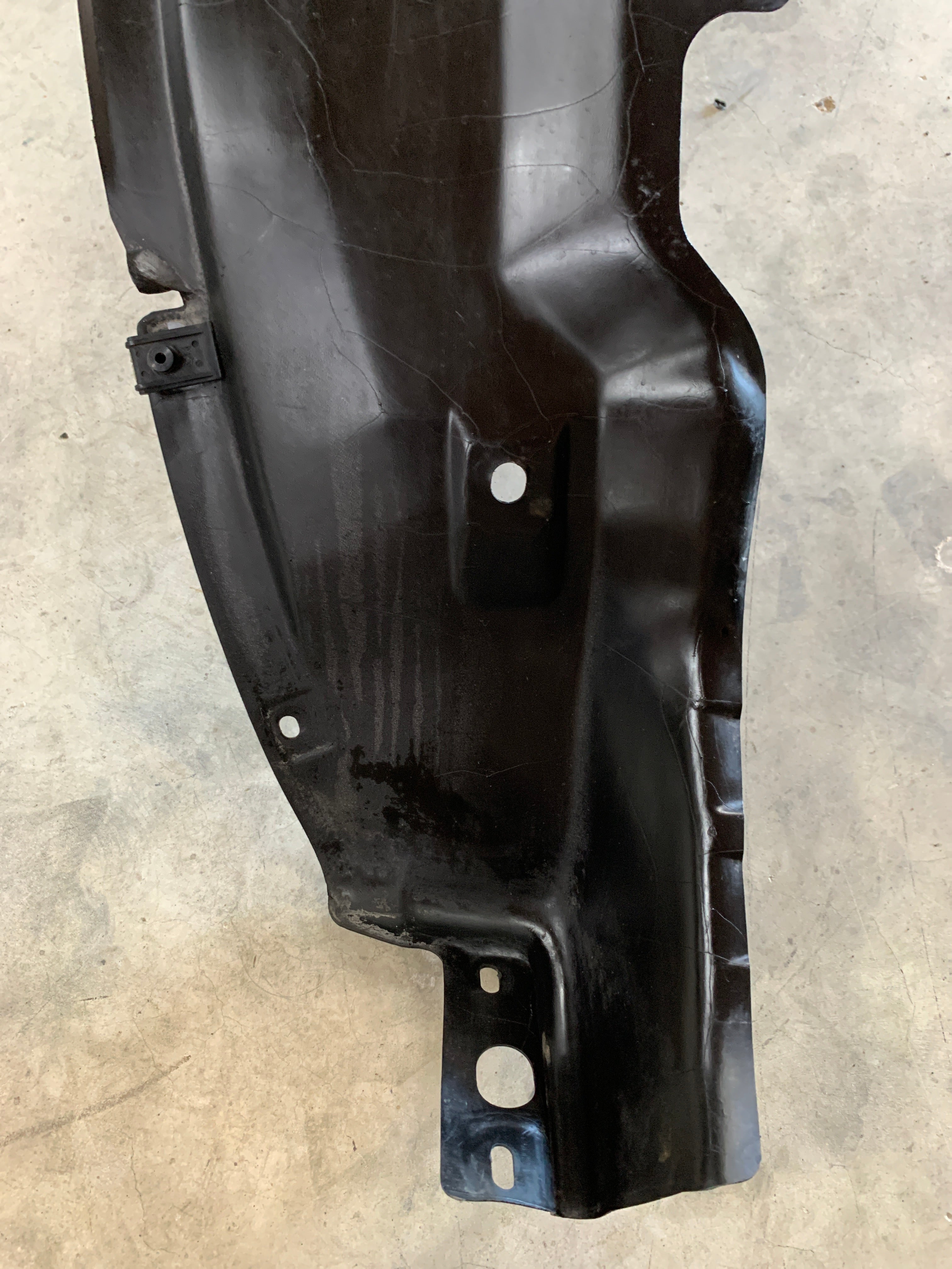 Front LEFT Guard Liner (back), R32 GTR