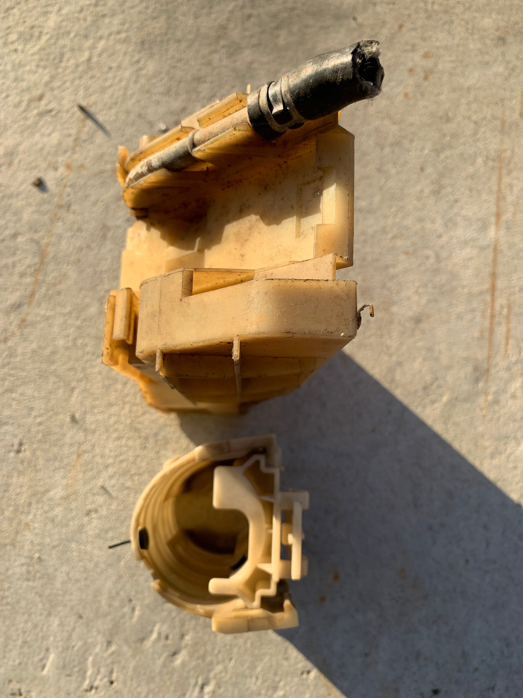 Fuel Pump Cradle, R32 GTR