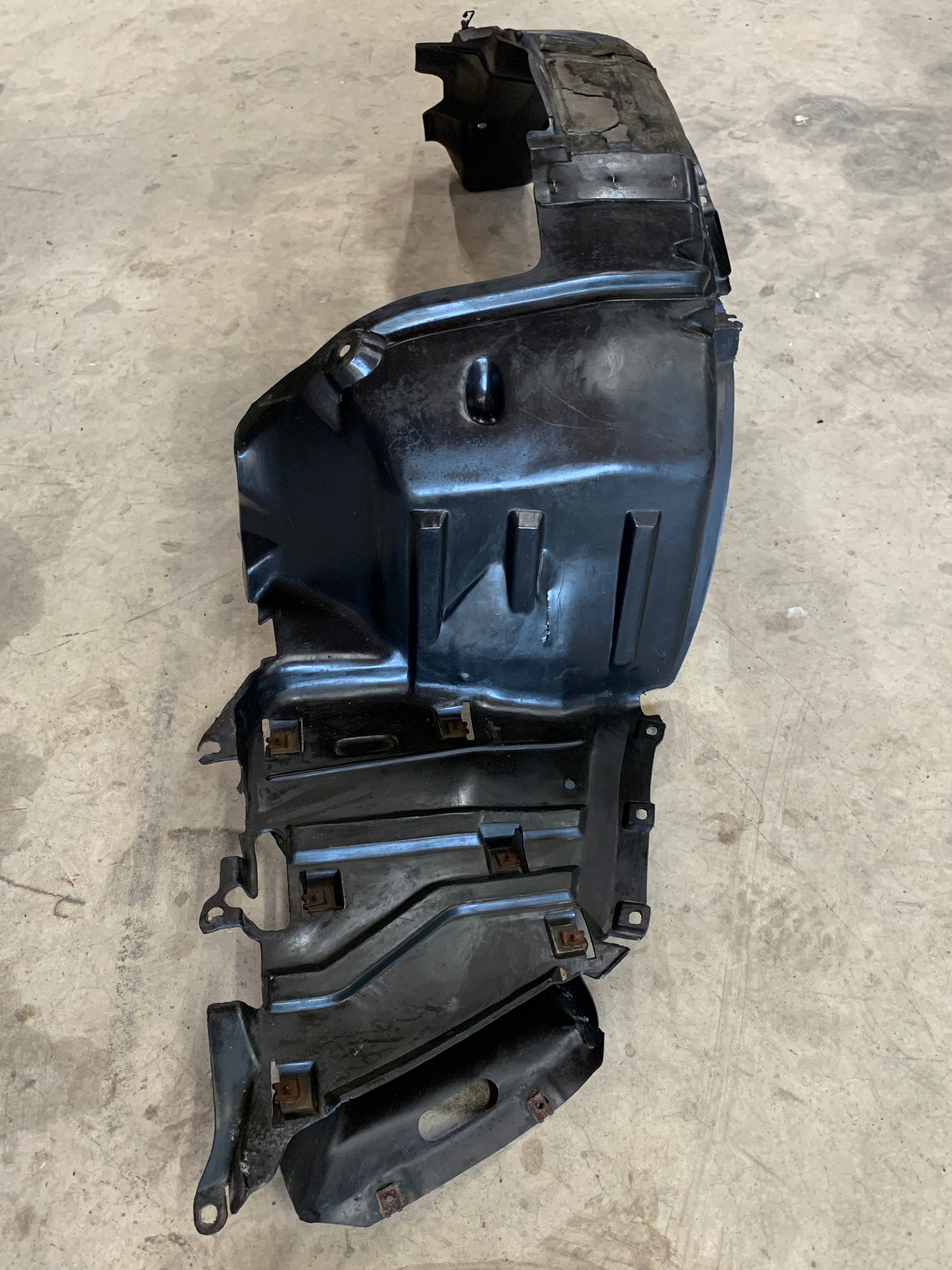 LEFT Front Guard Liner, R32 GTR