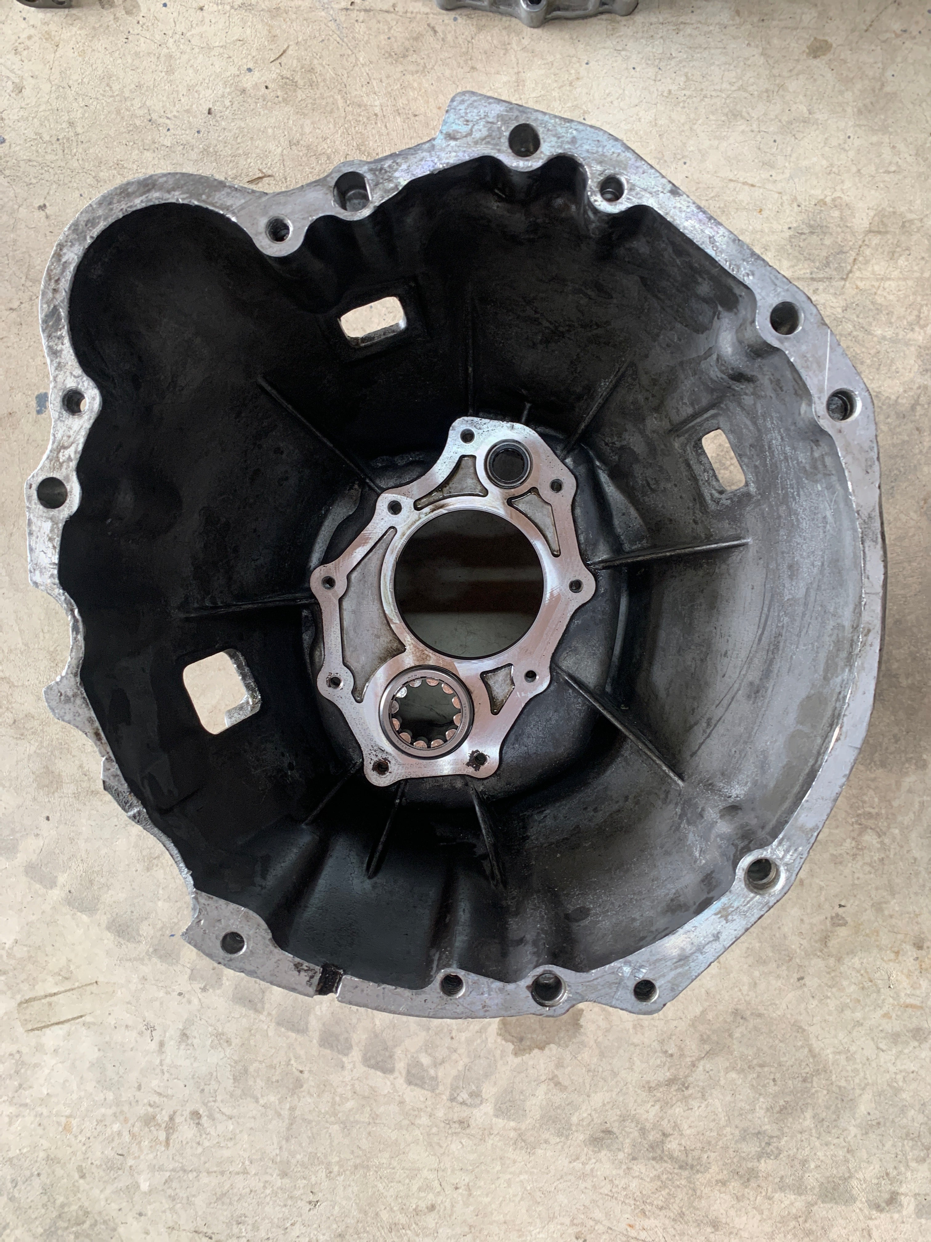 Damaged Gearbox, R32 GTR