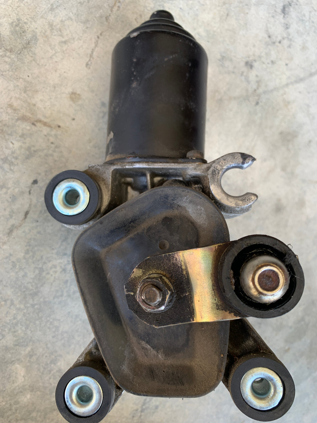 Front Wiper Motor, R32