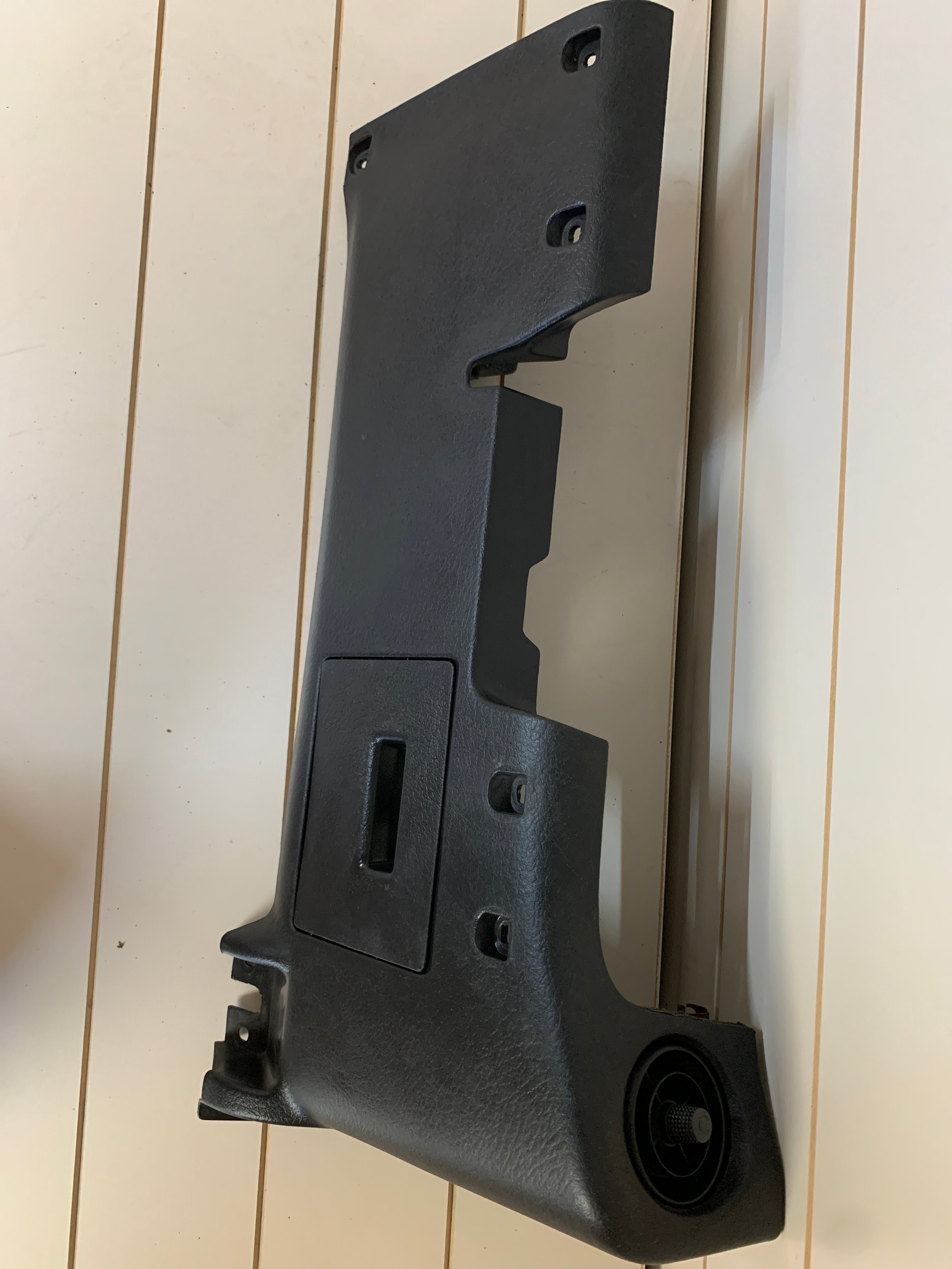 Lower Dash Panel, R32