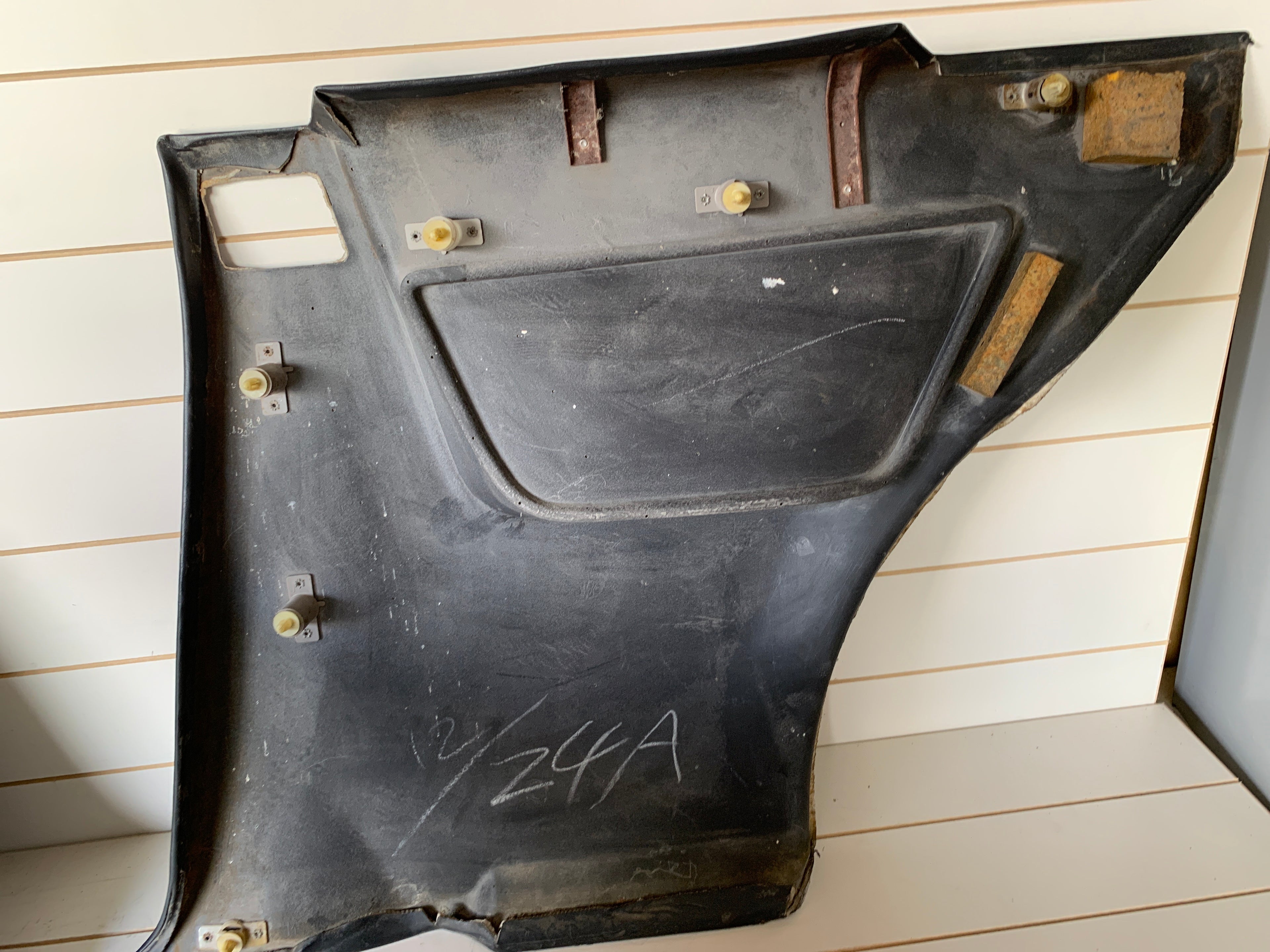 PAIR Lower 1/4 Trim, R32 Coupe