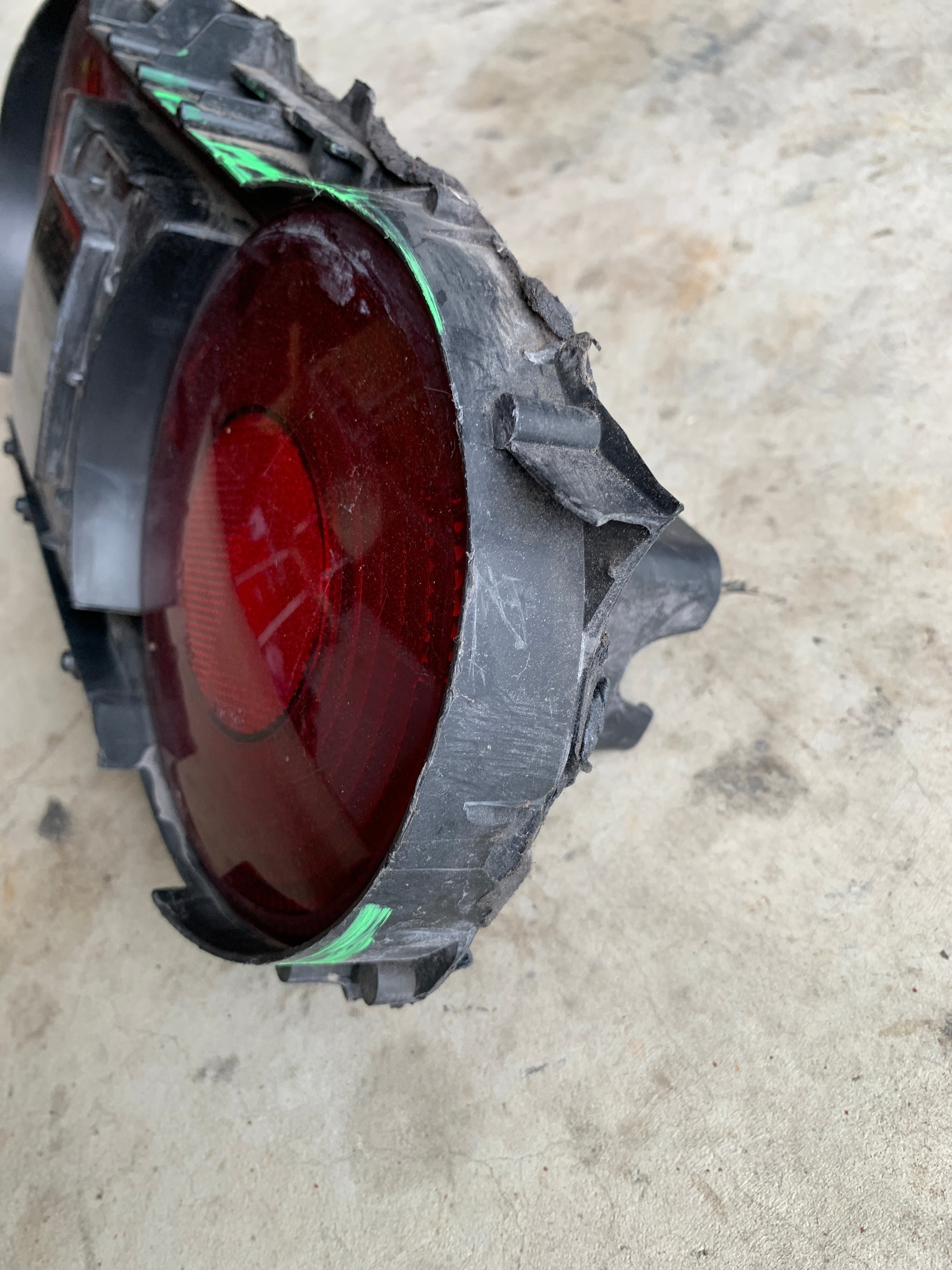 Damaged RIGHT Tail light, R32 Coupe