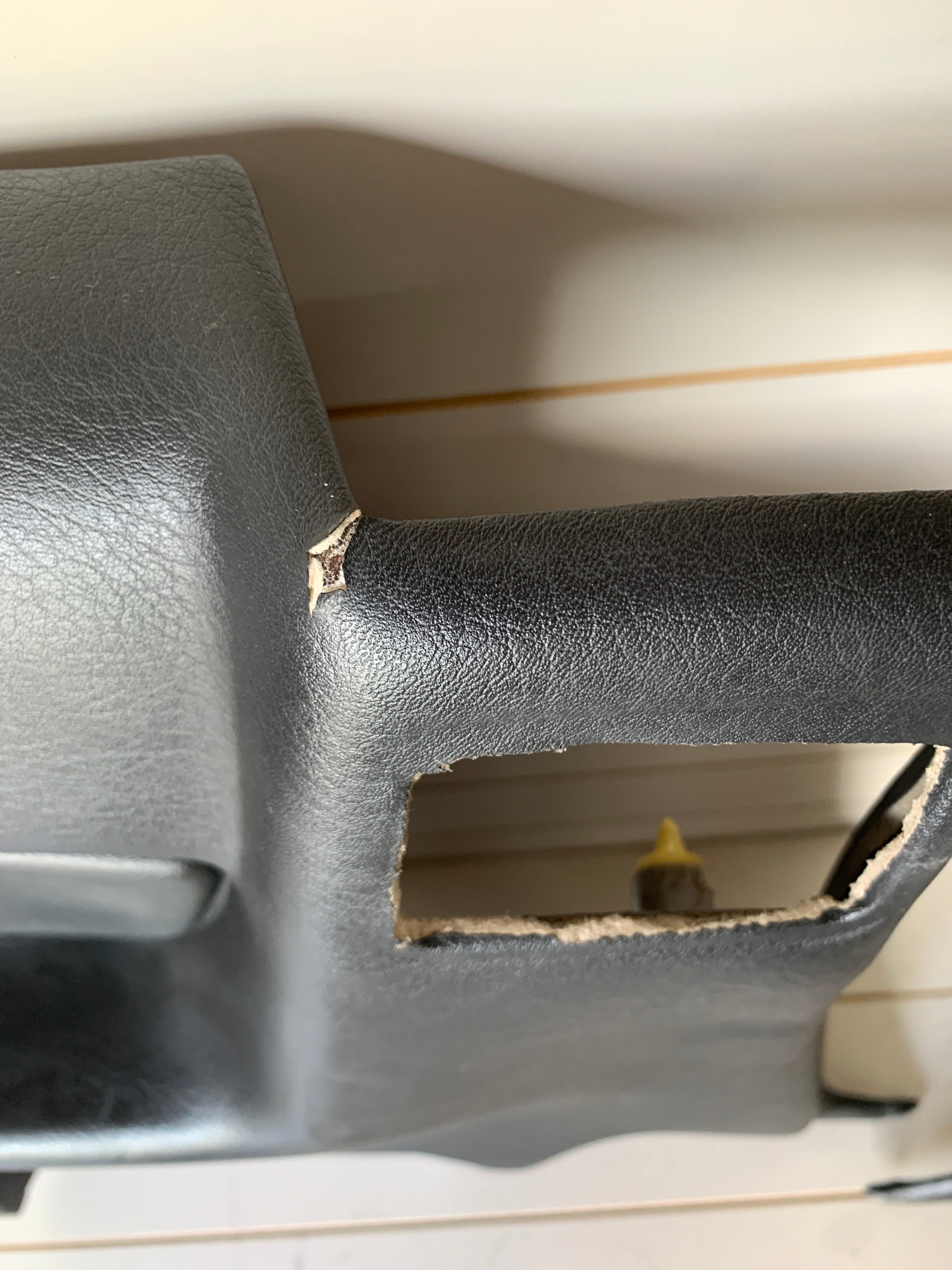 PAIR Lower 1/4 Trim, R32 Coupe