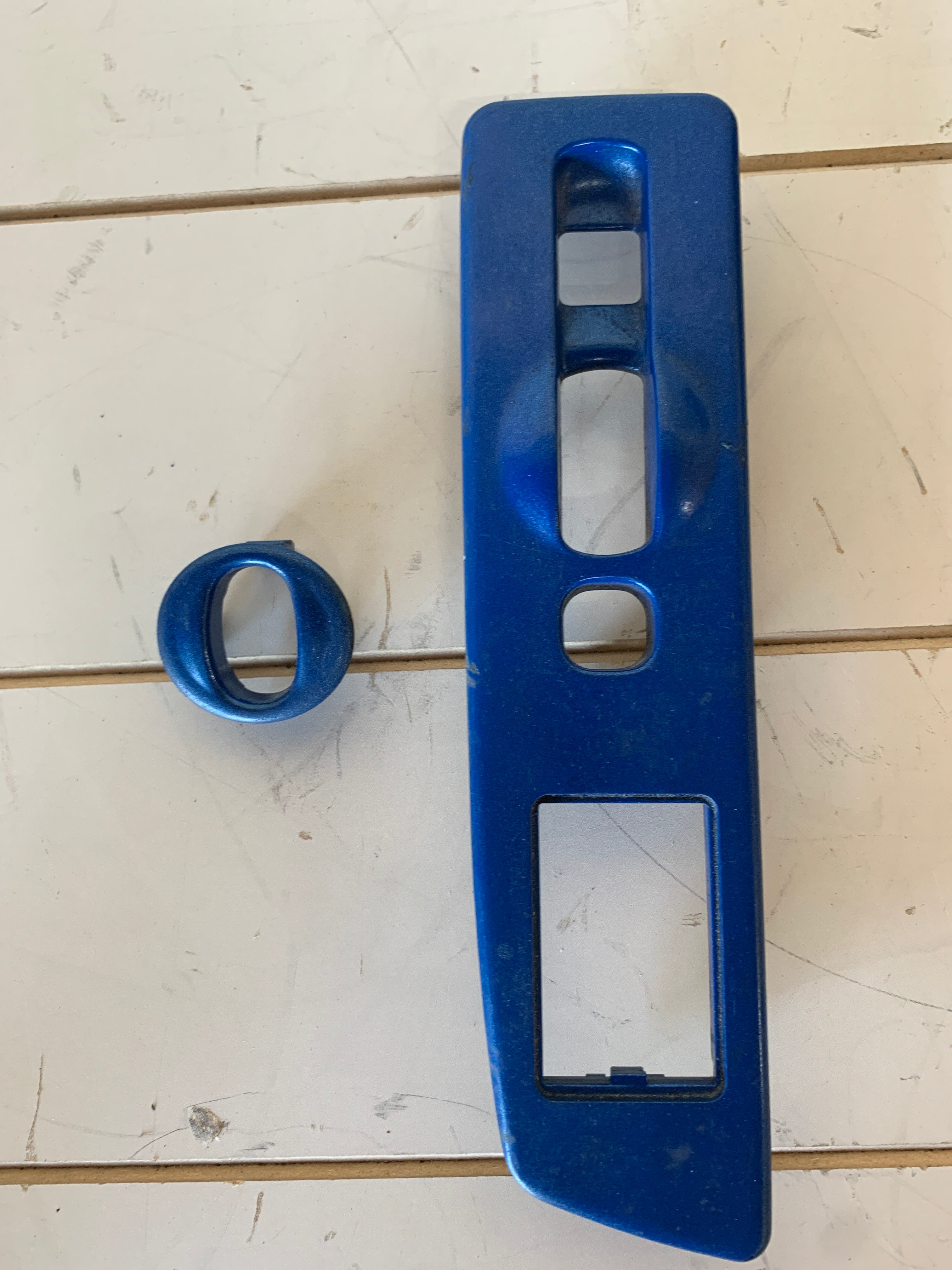 BLUE Stereo, Dash & Window Switch Trims, R32