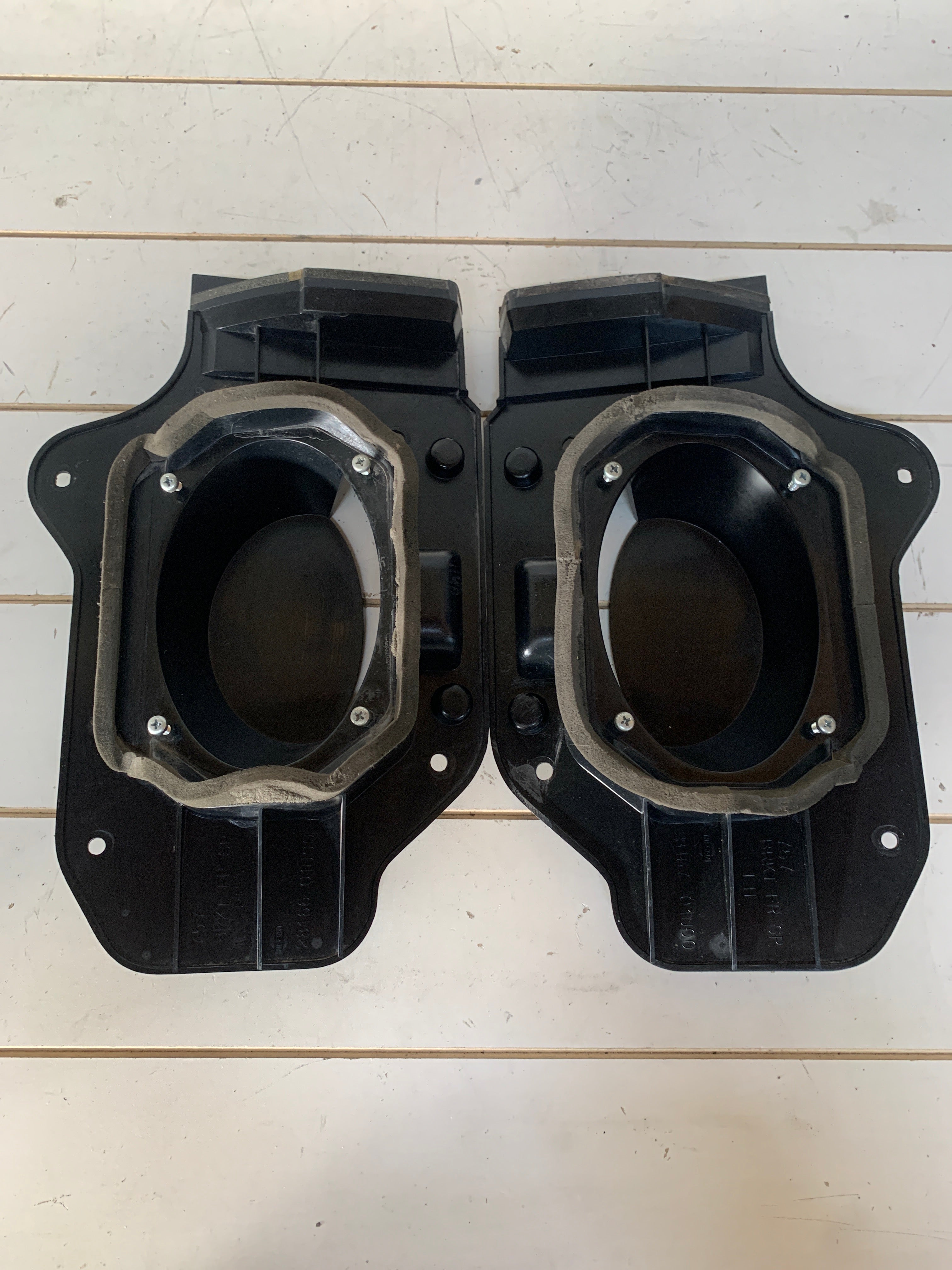 Front Speakers Holders, R32