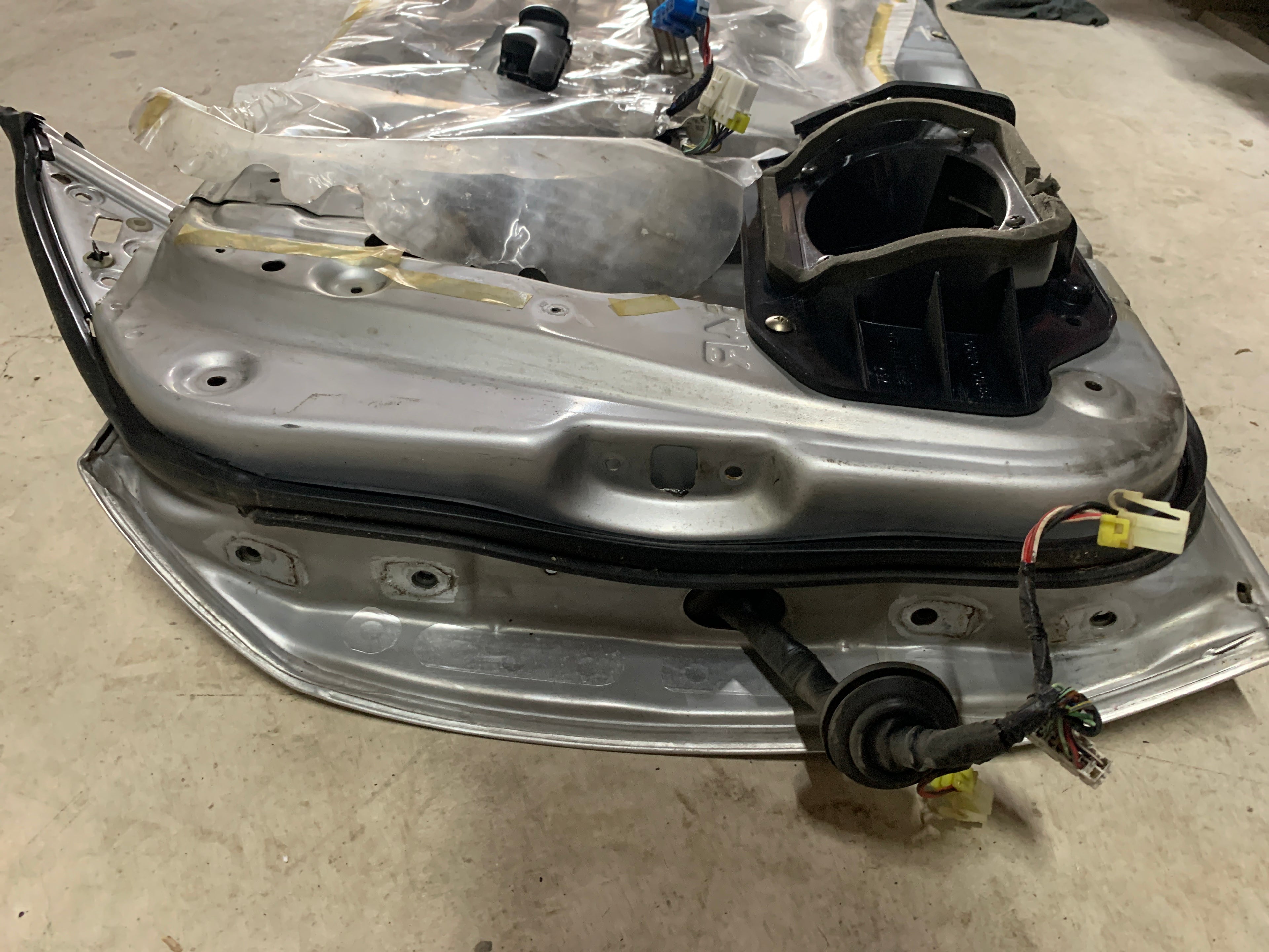 RIGHT Door, R32 coupe
