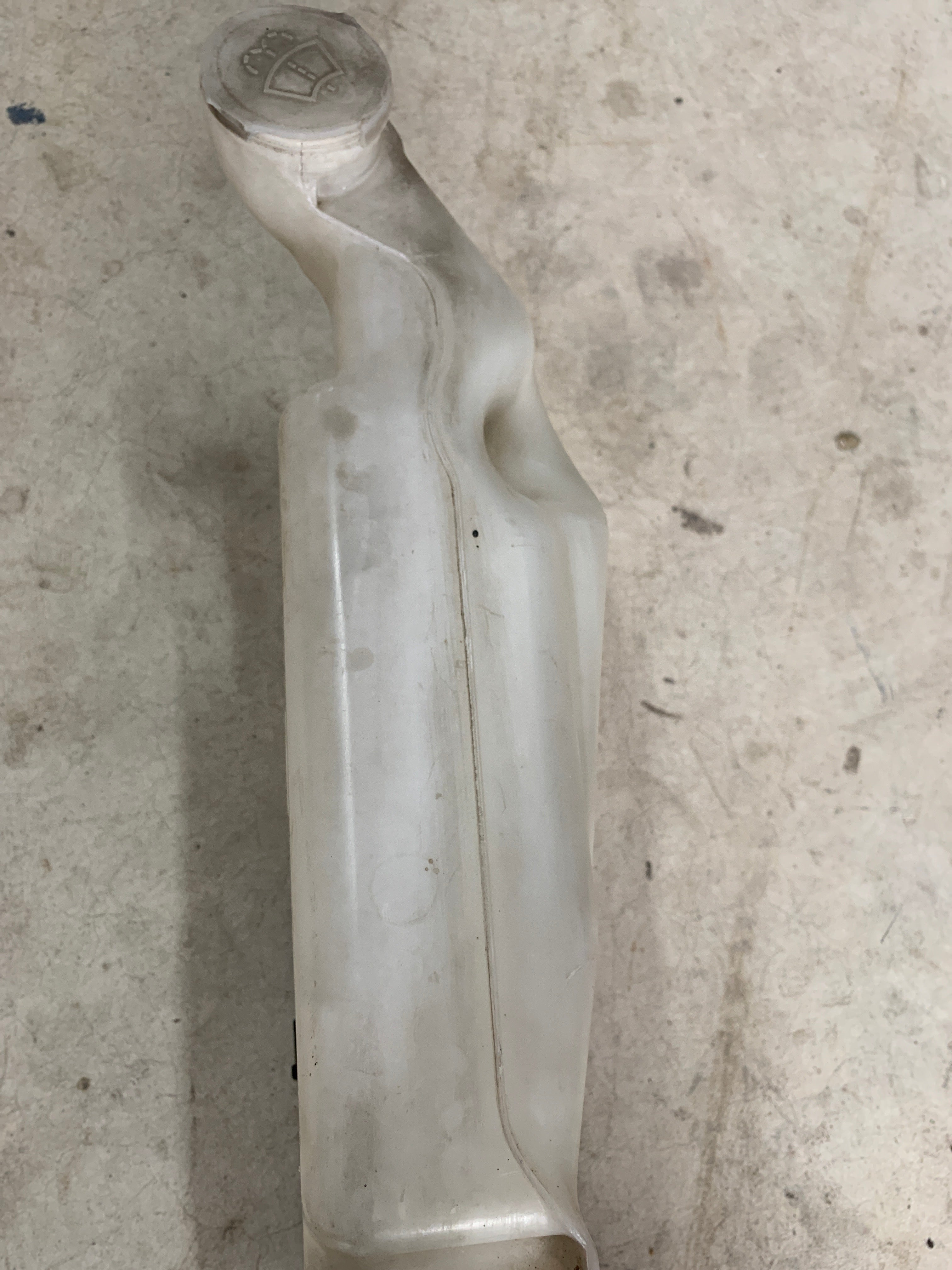 Window Washer Bottle, R32 GTR