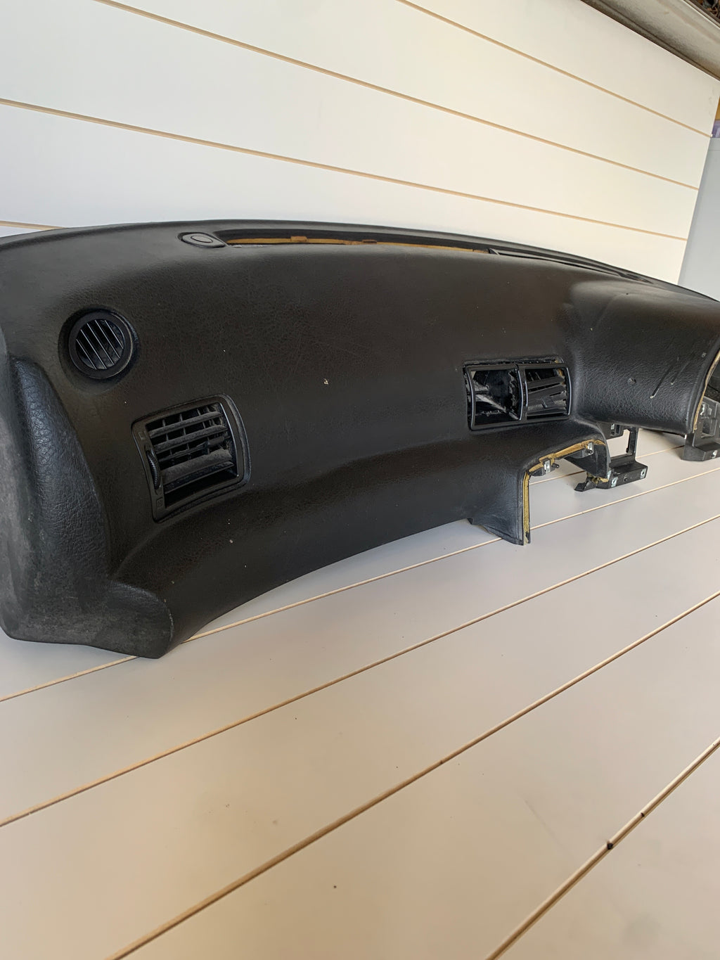 Geometry Dash R32 Dash, R32 – GT-R Parts