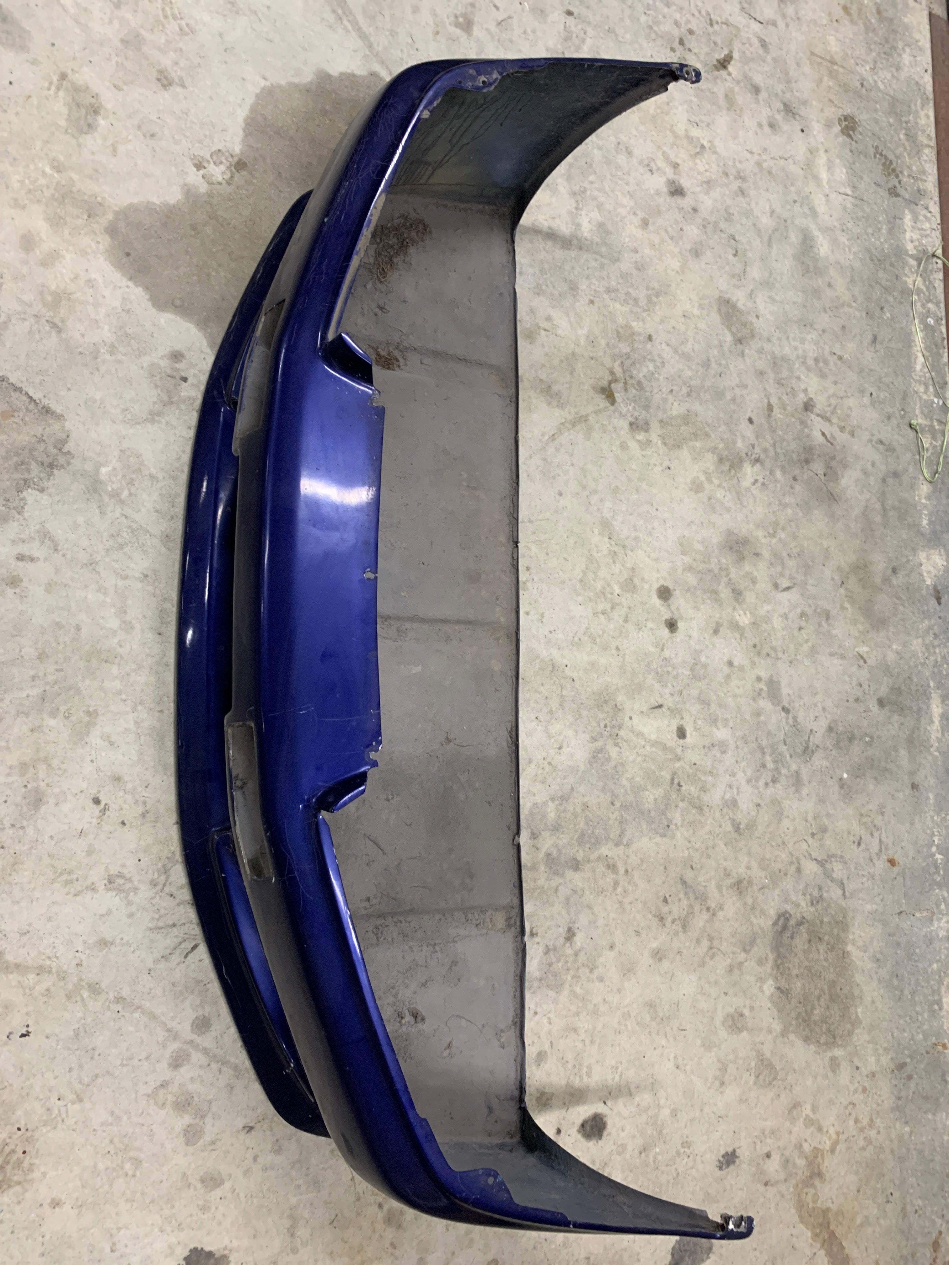 Front Bumper, R32