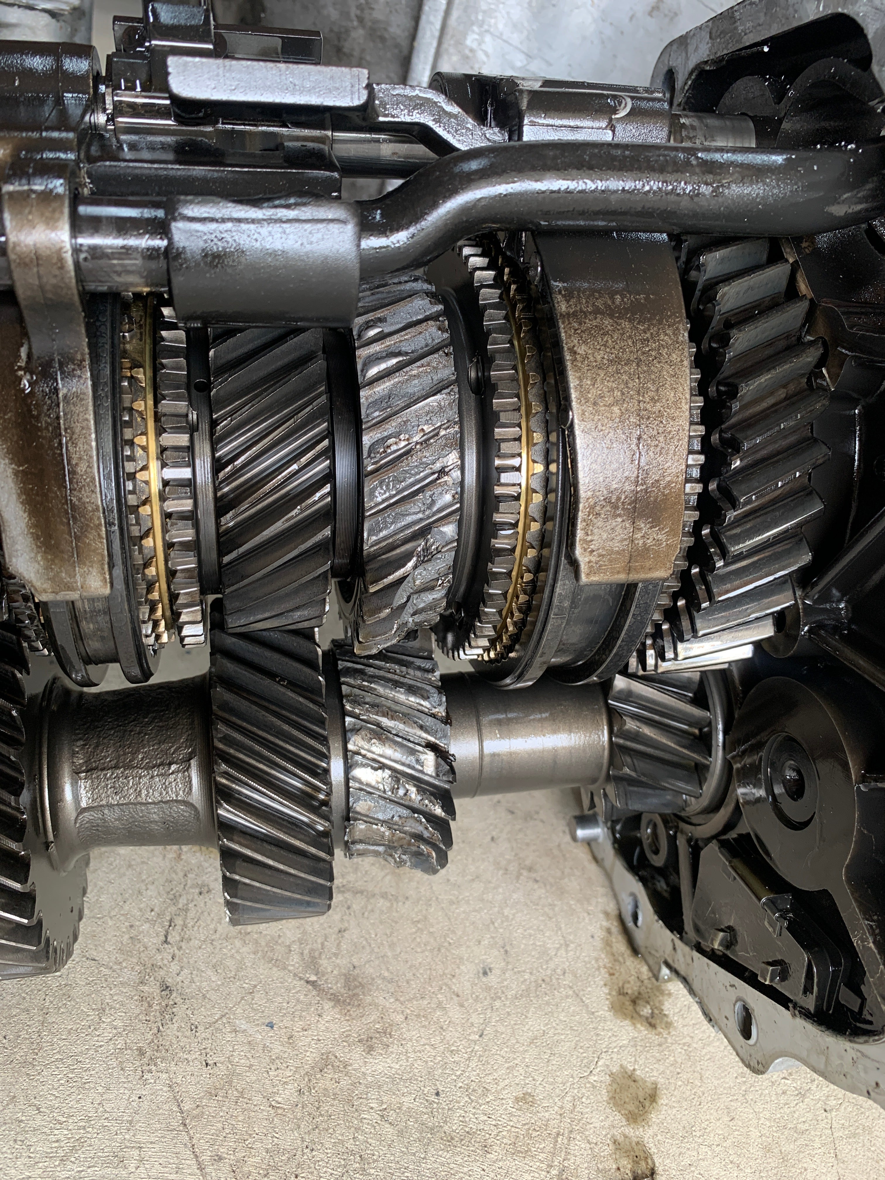 Damaged Gearbox, R32 GTR