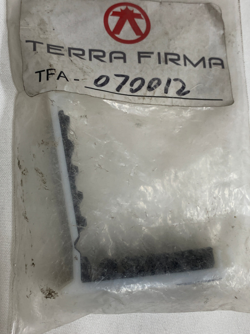 NEW Firewall Brake Line Clamp x1, R32