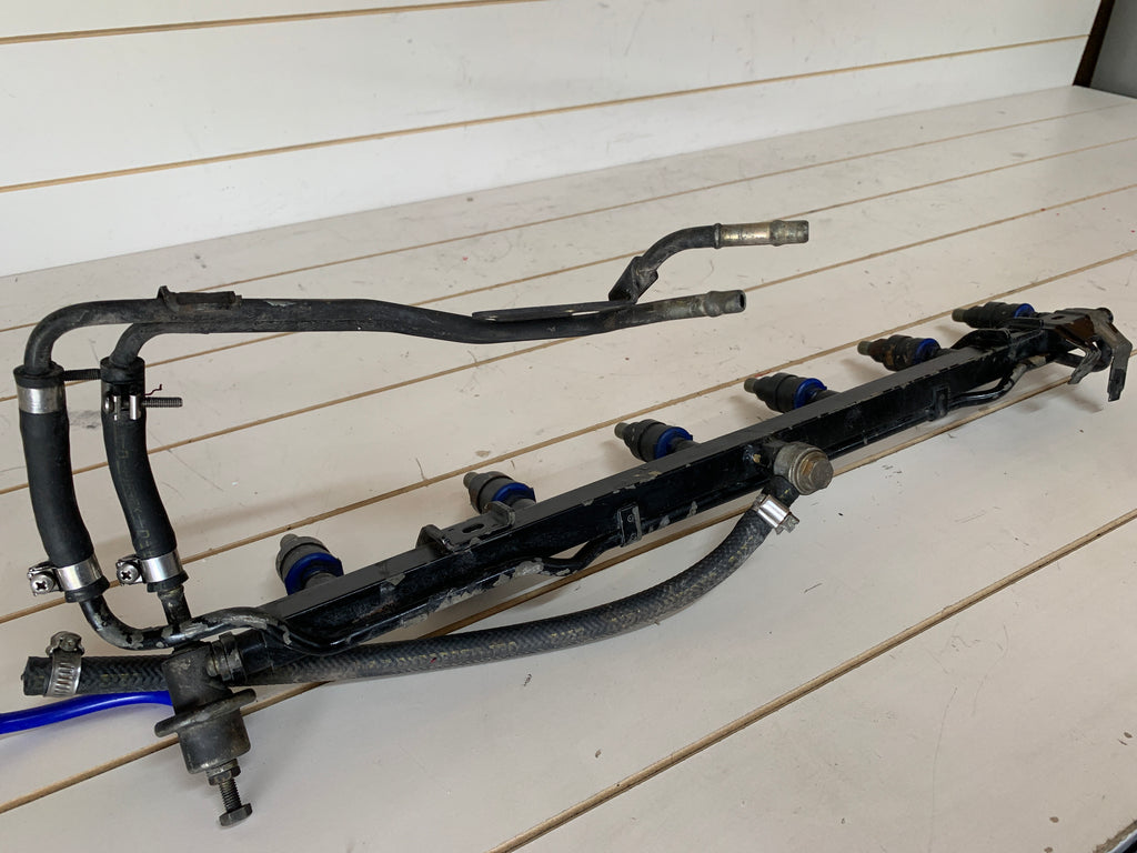 Fuel Rail w/injectors, R32 GTR