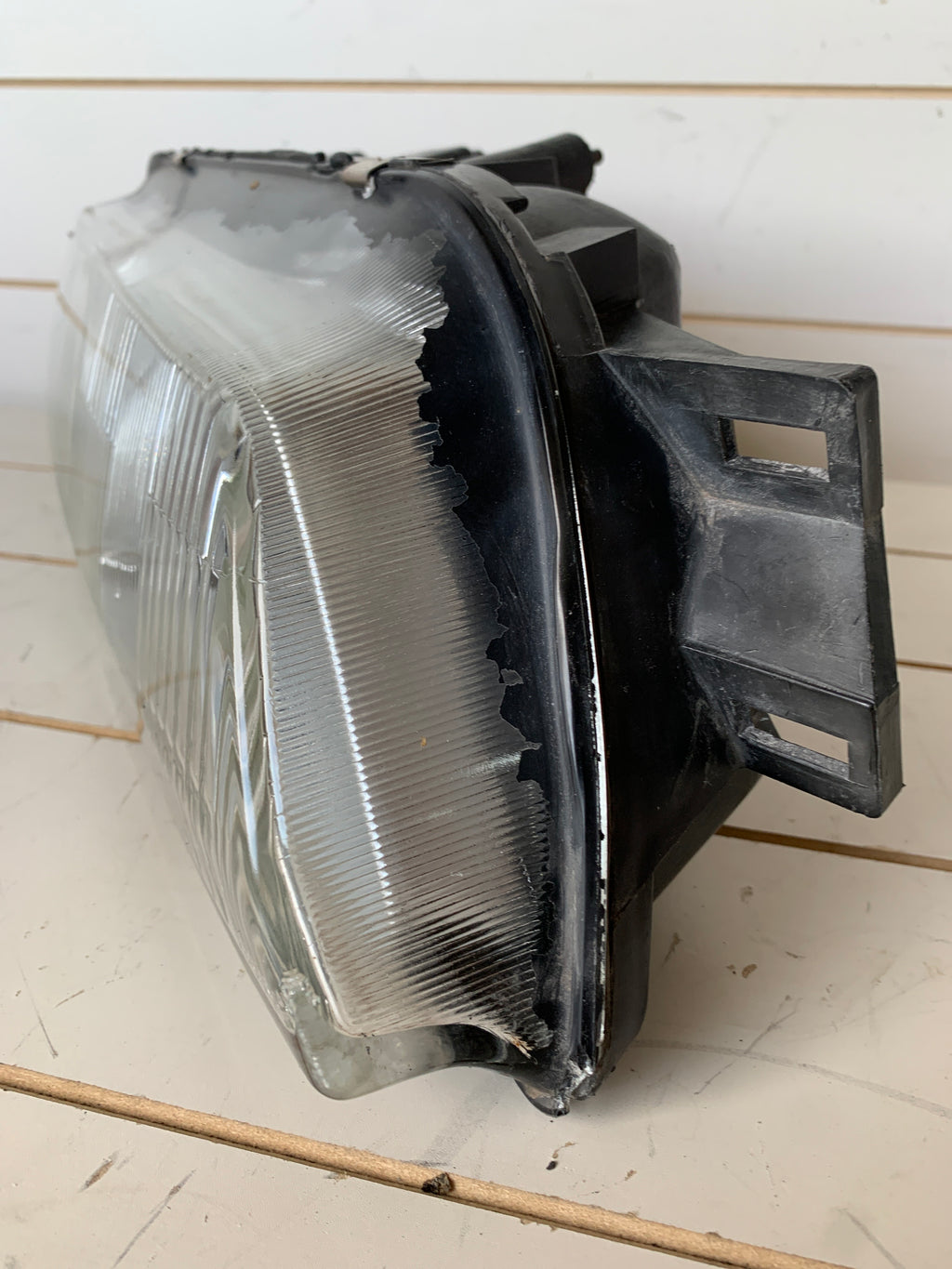 RIGHT Headlight, R32