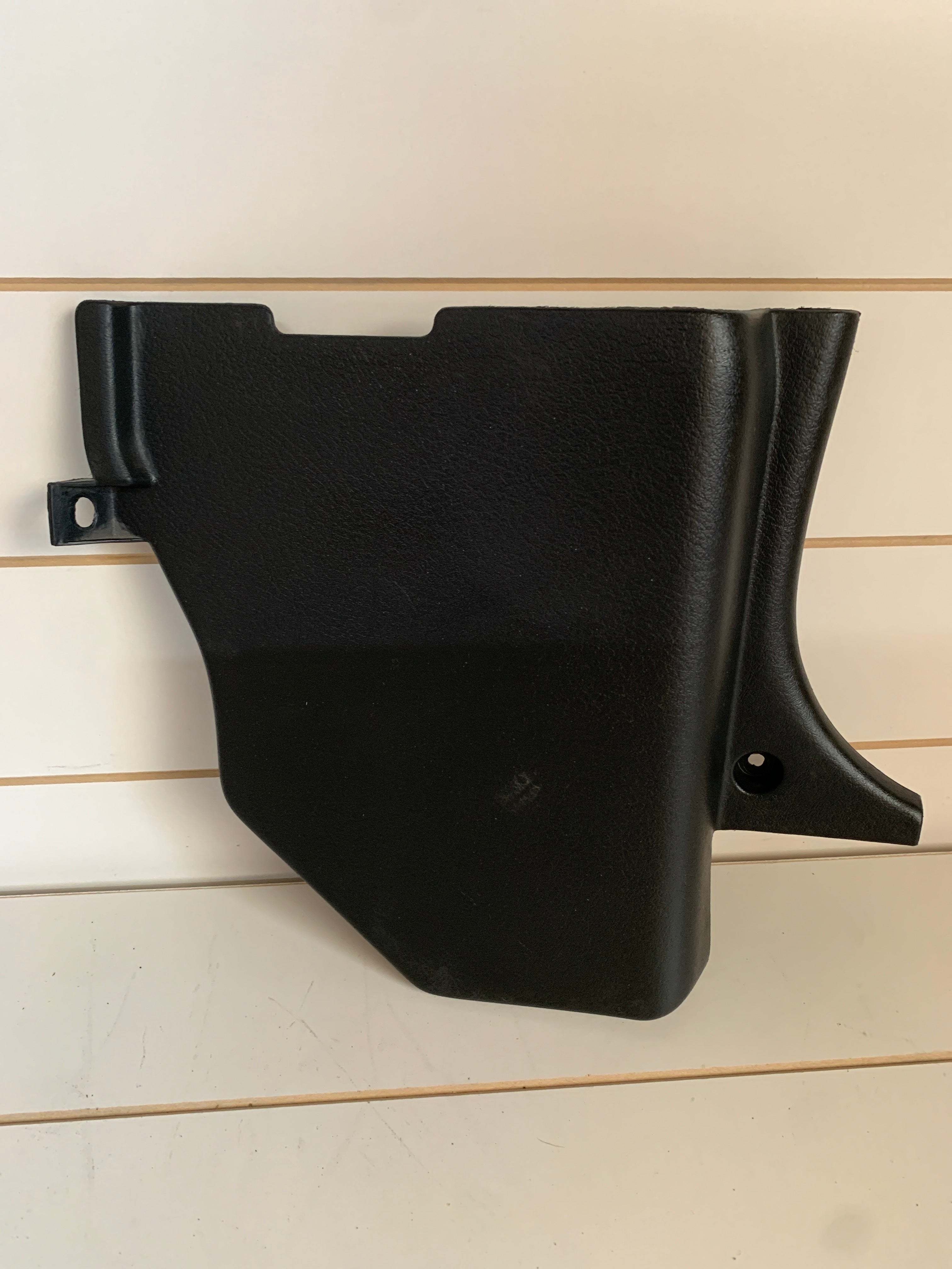 RIGHT Kick Panel, R32