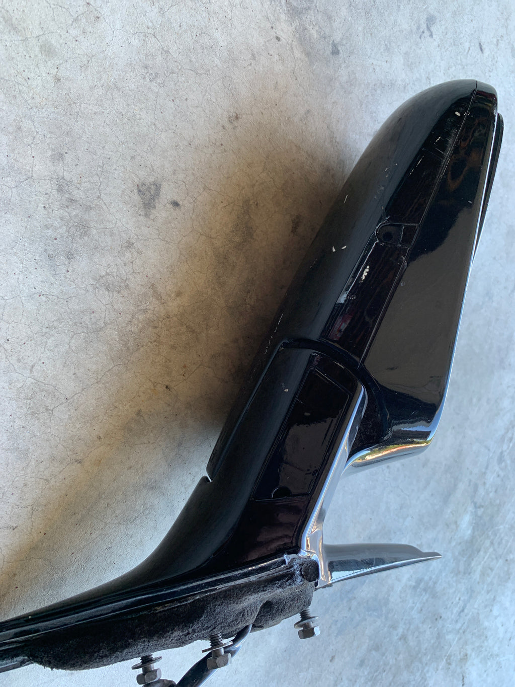 LEFT Wing Mirror, R32 4dr