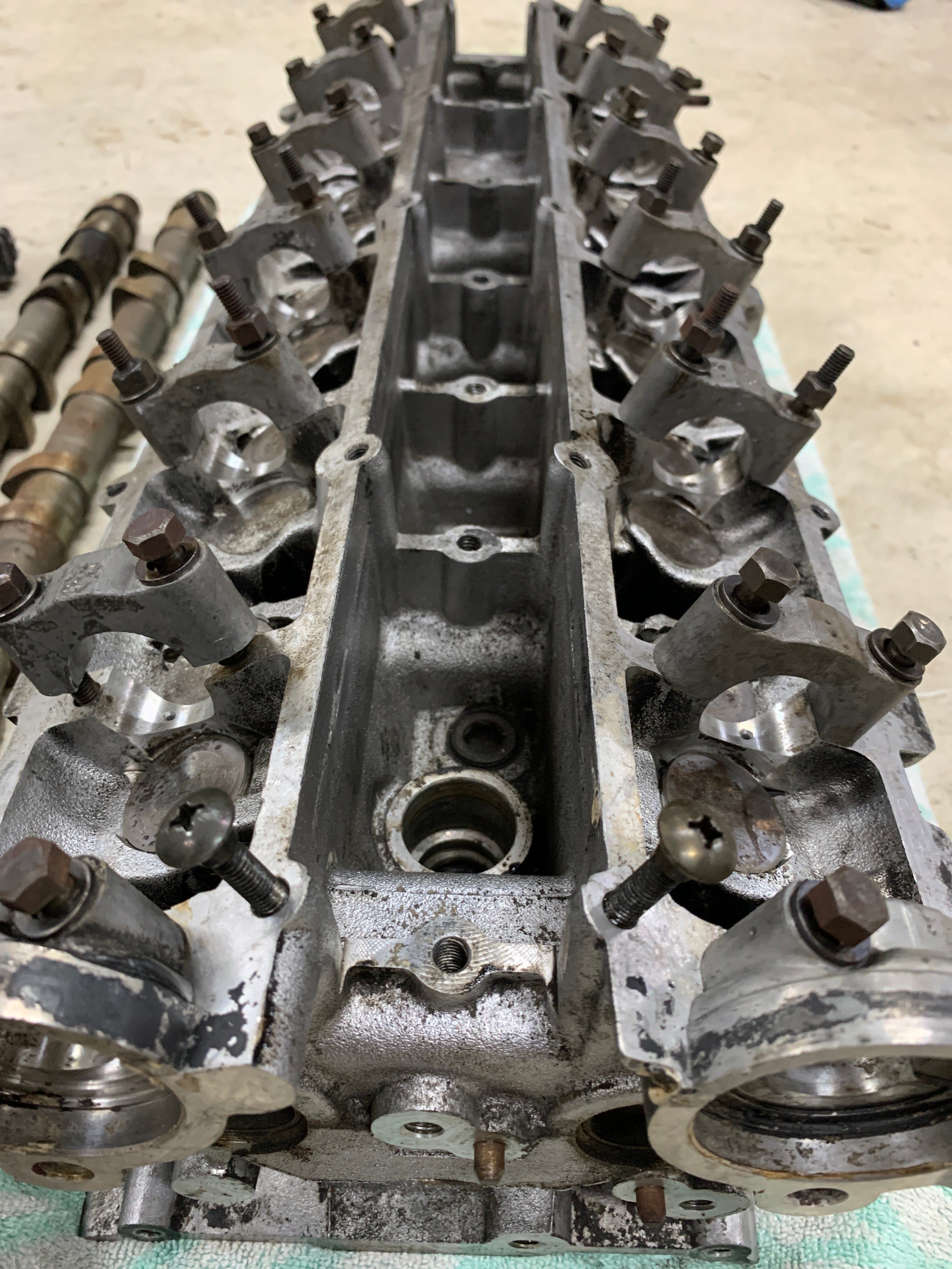 Cylinder Head, RB26