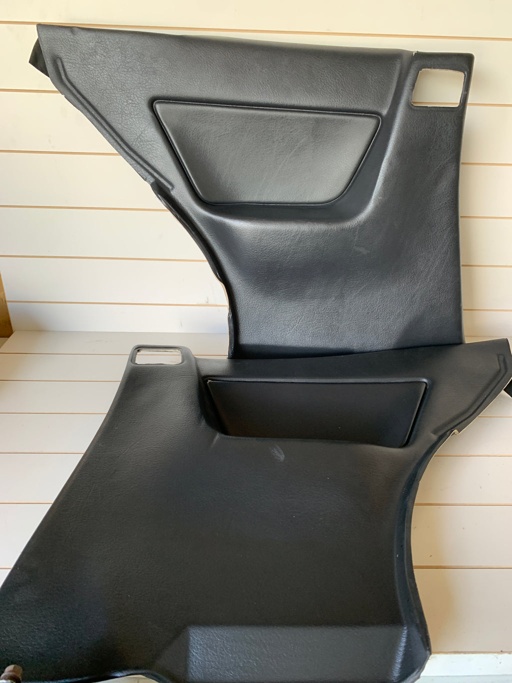 PAIR Lower 1/4 Trim, R32 Coupe